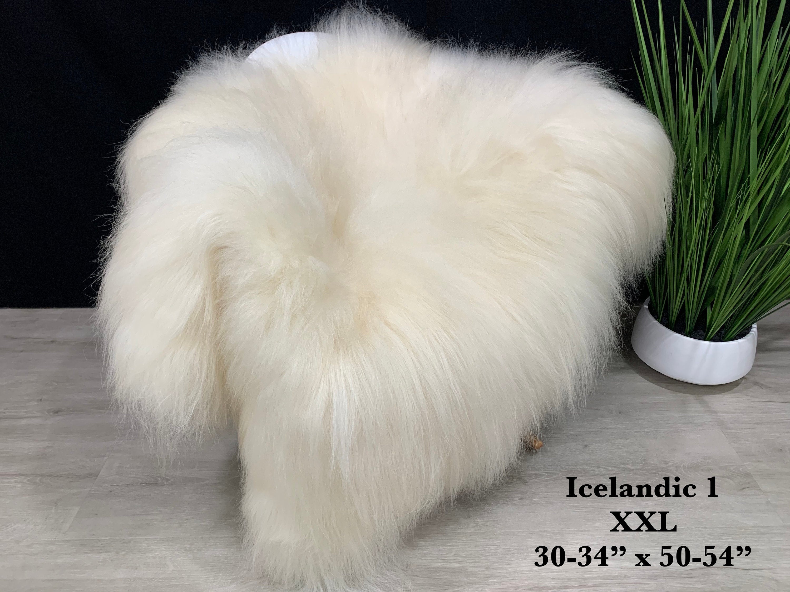 Large Icelandic Sheepskin Rug / White Black Gray Brown Sheepskin / Sheepskin Seat Cover / Sheepskin Throw / Sheepskin Pet Bed / Eco Friendly