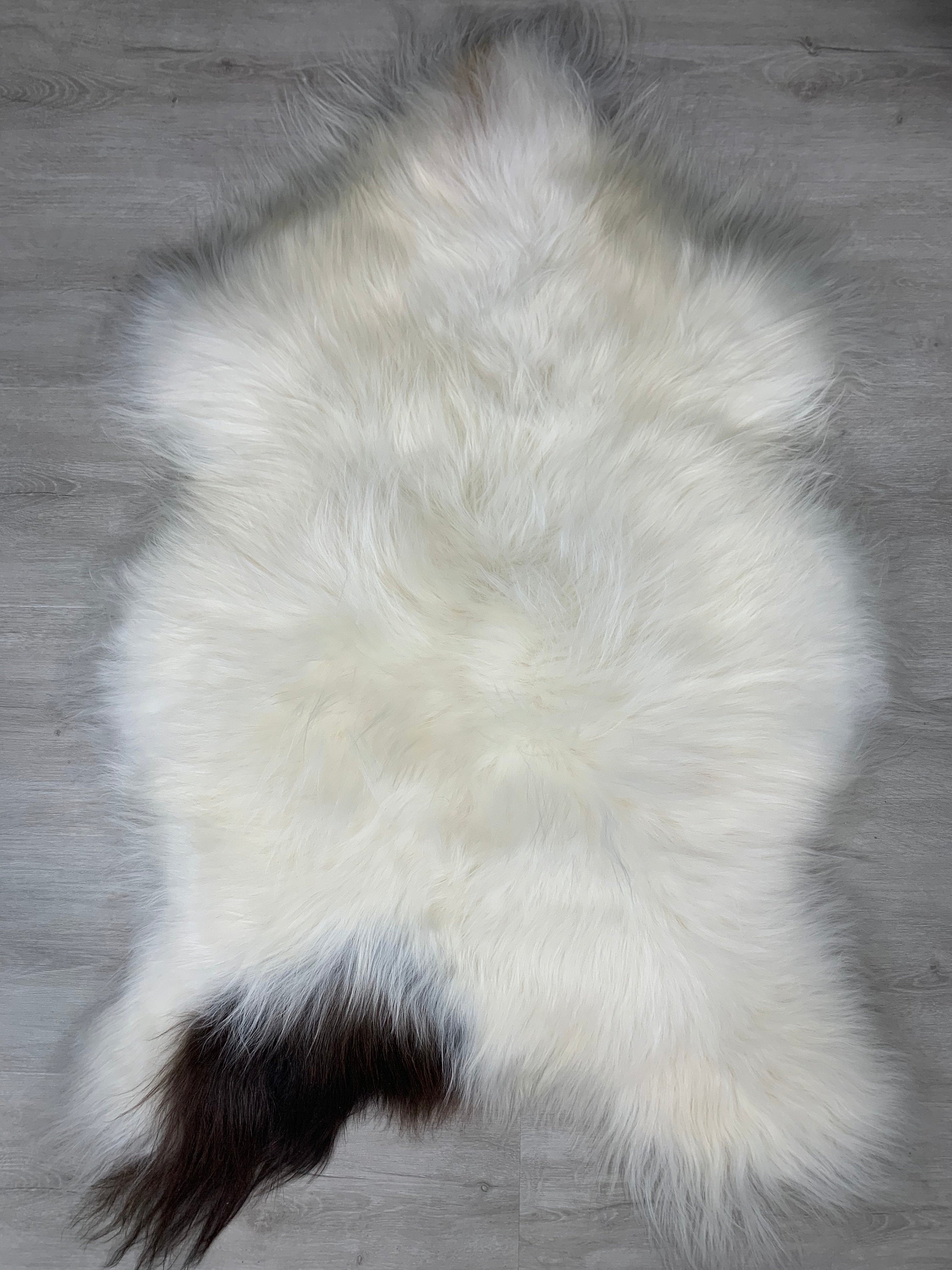 White Brown Spot Iceland Sheepskin Rug * Genuine Sheepskin Rug Fur Throw * Natural Animal Hide Pelt * Sheepskin Seat Cover Pet Bed Throw