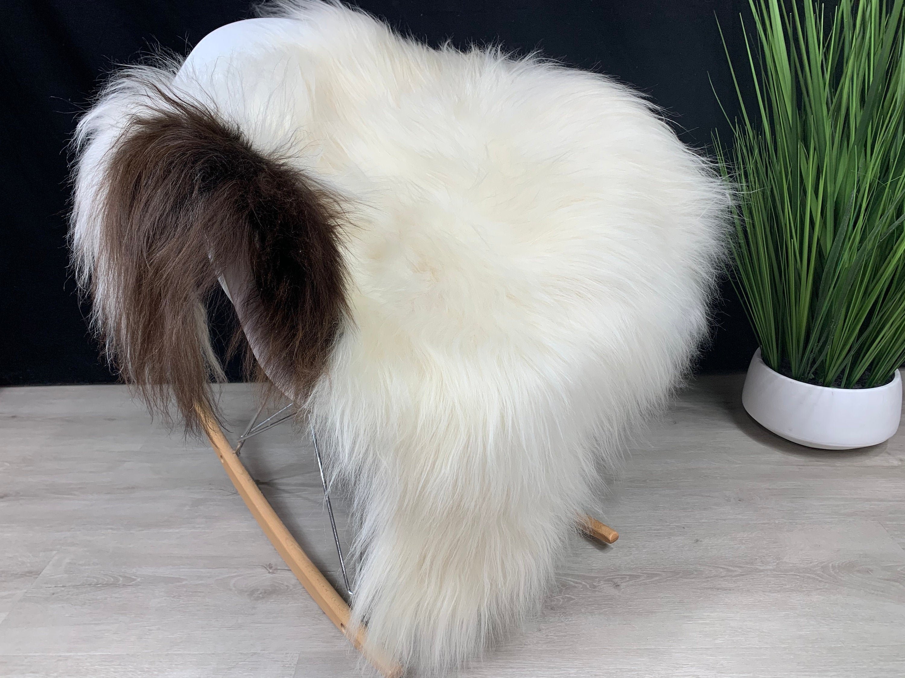 White Brown Spot Iceland Sheepskin Rug * Genuine Sheepskin Rug Fur Throw * Natural Animal Hide Pelt * Sheepskin Seat Cover Pet Bed Throw