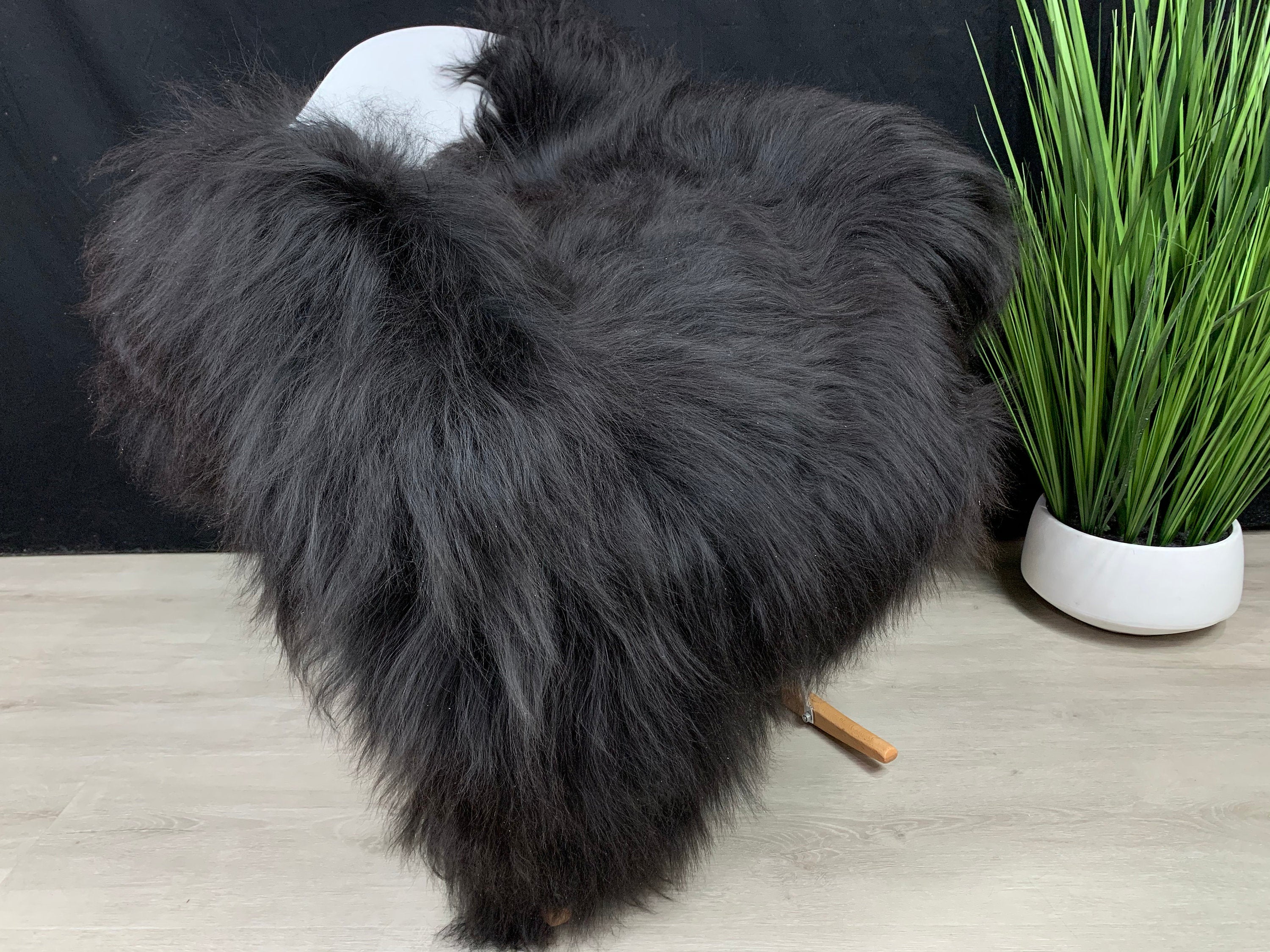 Black Icelandic genuine sheepskin rug * Beautiful sheepskin black natural color * Sheepskin seat cover * Sheepskin pet bed throw