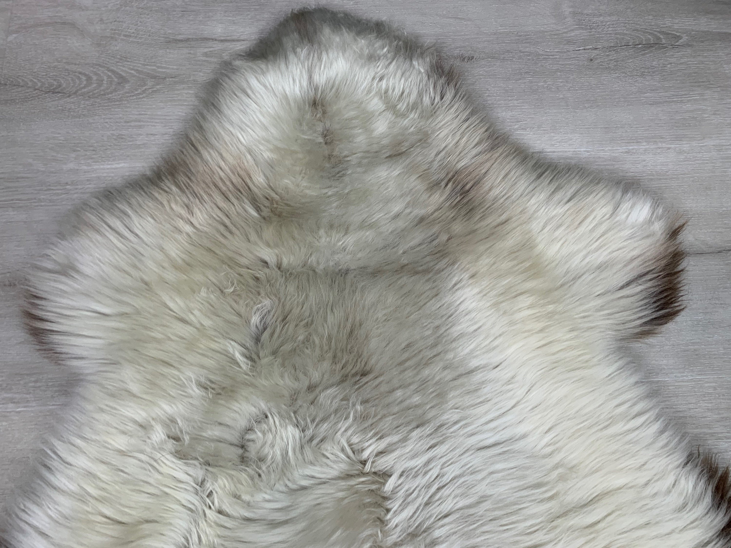 Genuine Sheepskin Pelt rug / Sheepskin Cream White / Real Sheepskin Pelt / Sheepskin Pet Bed Throw