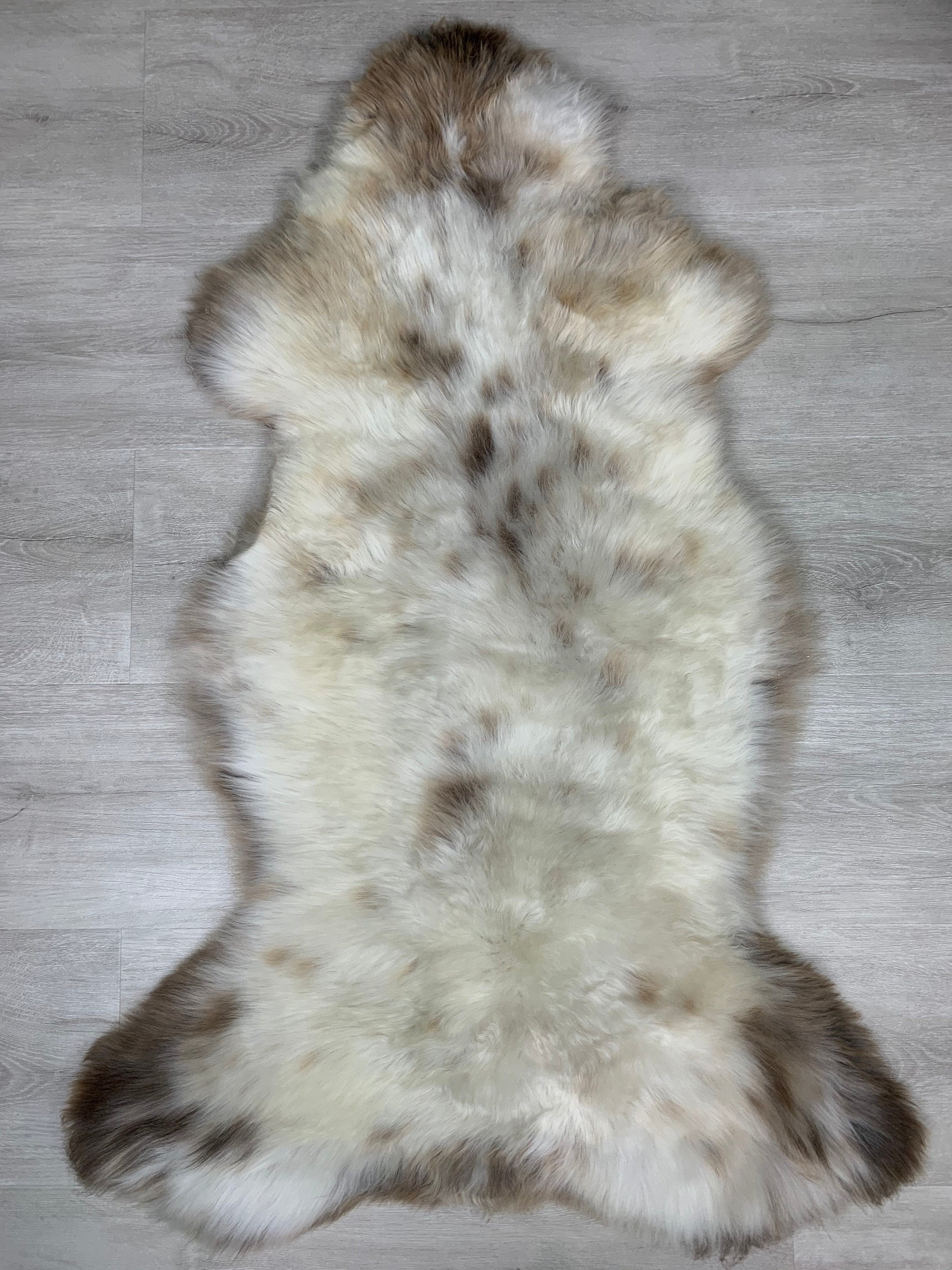 Natural White Brown Sheepskin Rug Pelt Genuine Leather Seat Cover Hide