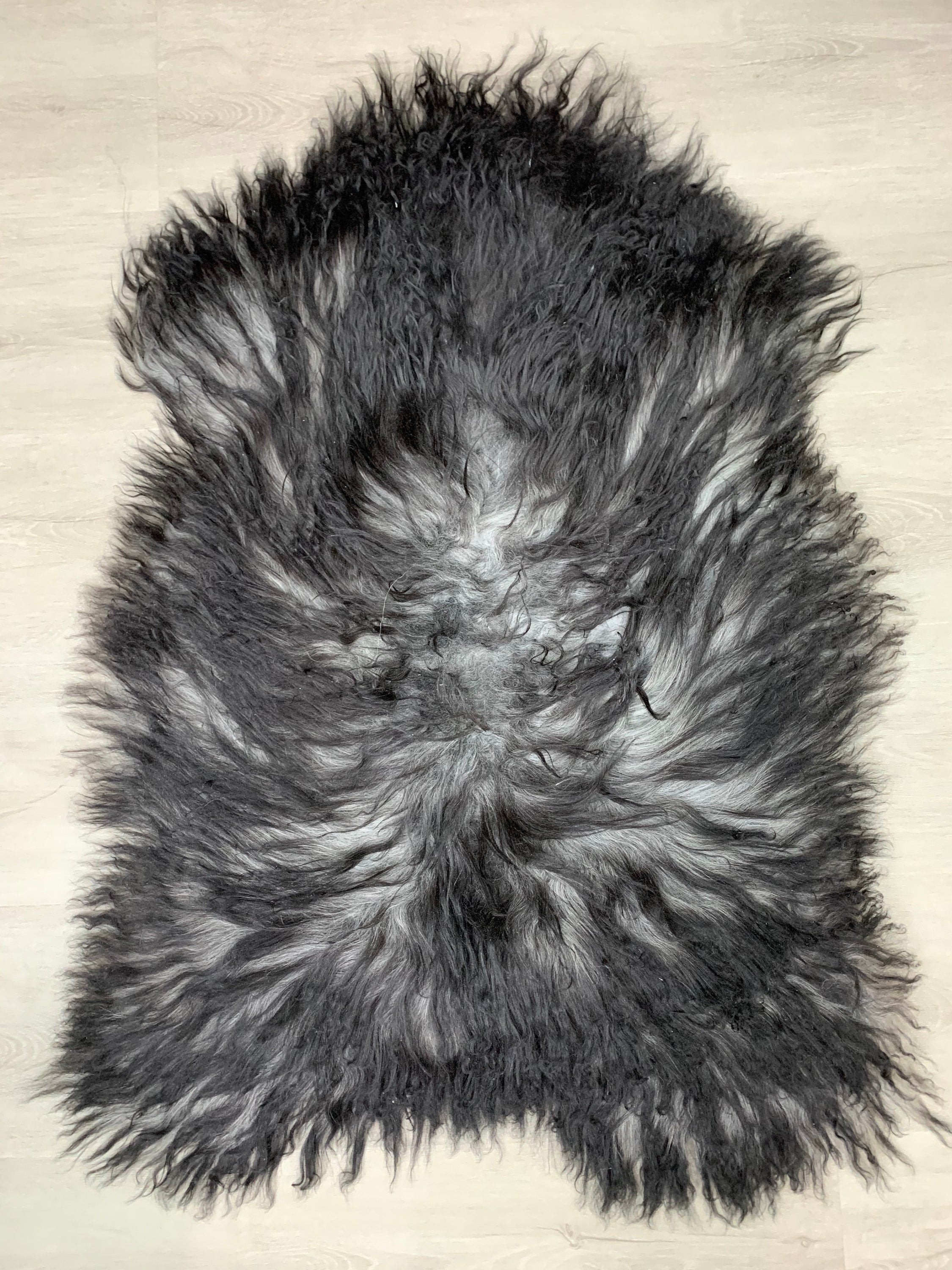 Sheepskin / Real Icelandic Sheepskin Rug Pelt / Sheepskin Seat Cover Throw