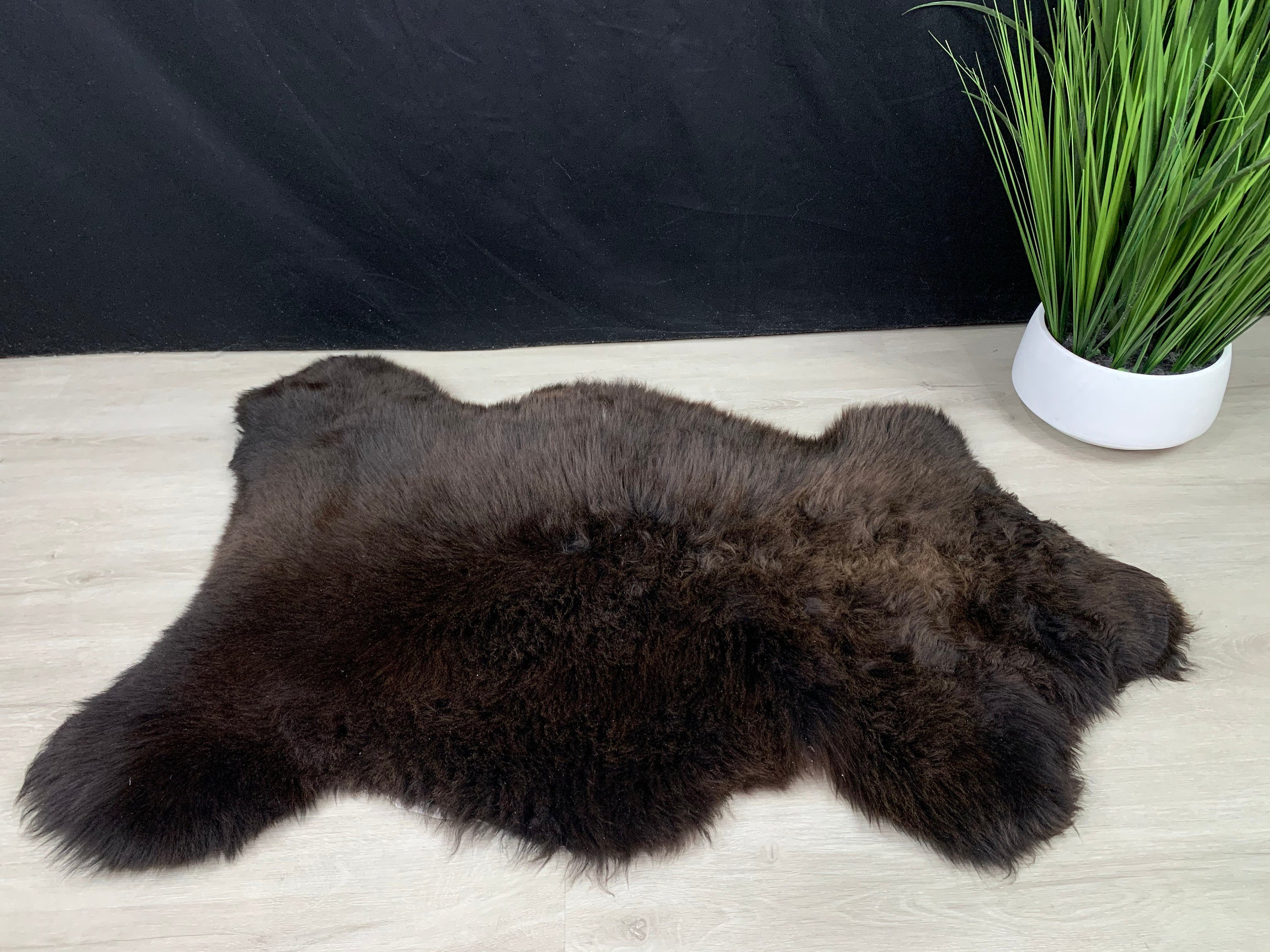 Genuine Sheepskin rug * Beautiful  Brown  natural color * Pet bed Comfort blanket