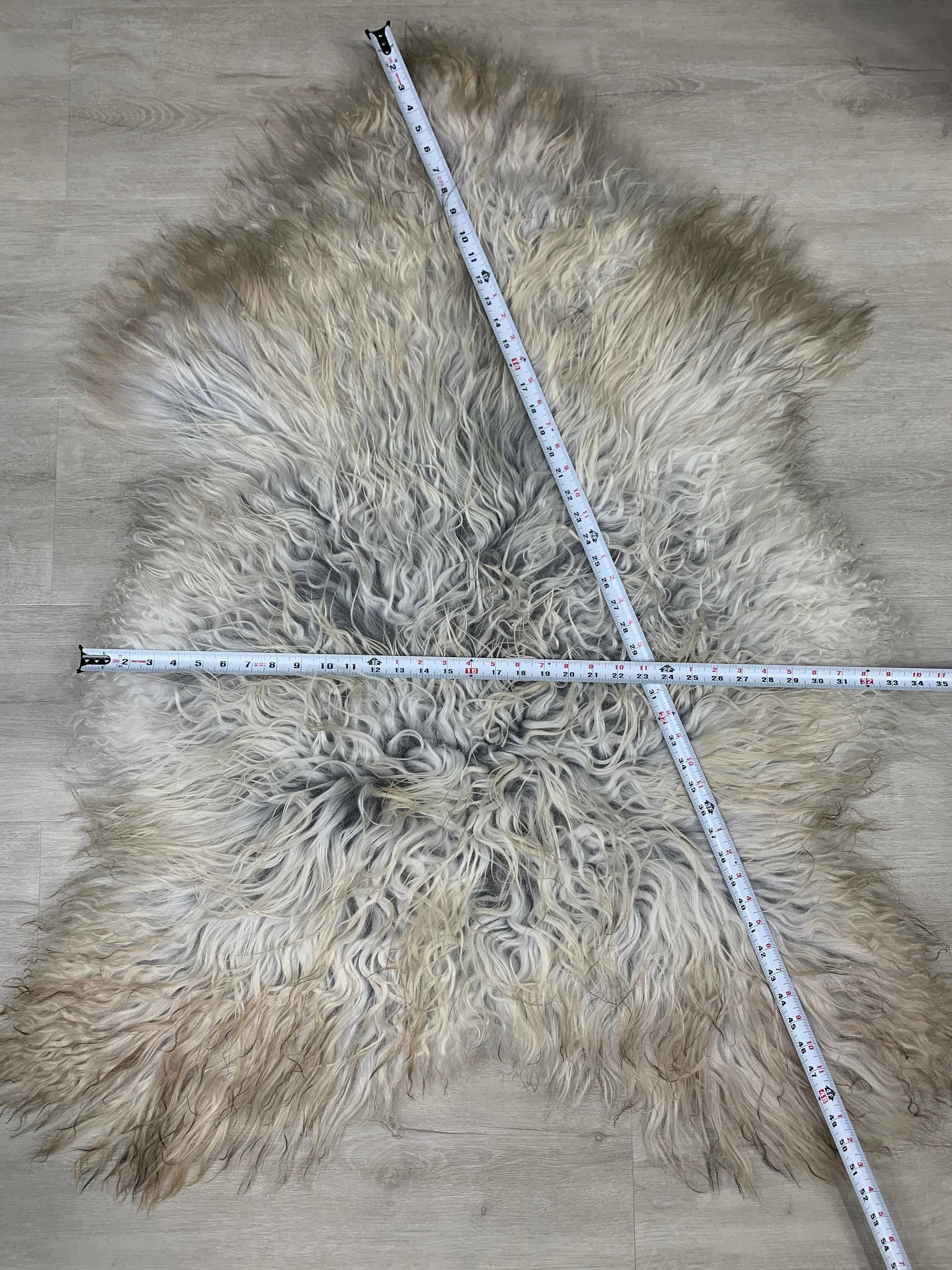 Unique Curly White Gray Genuine Sheepskin Rug Pelt Fur Rug  Natural Luxury Sheepskin