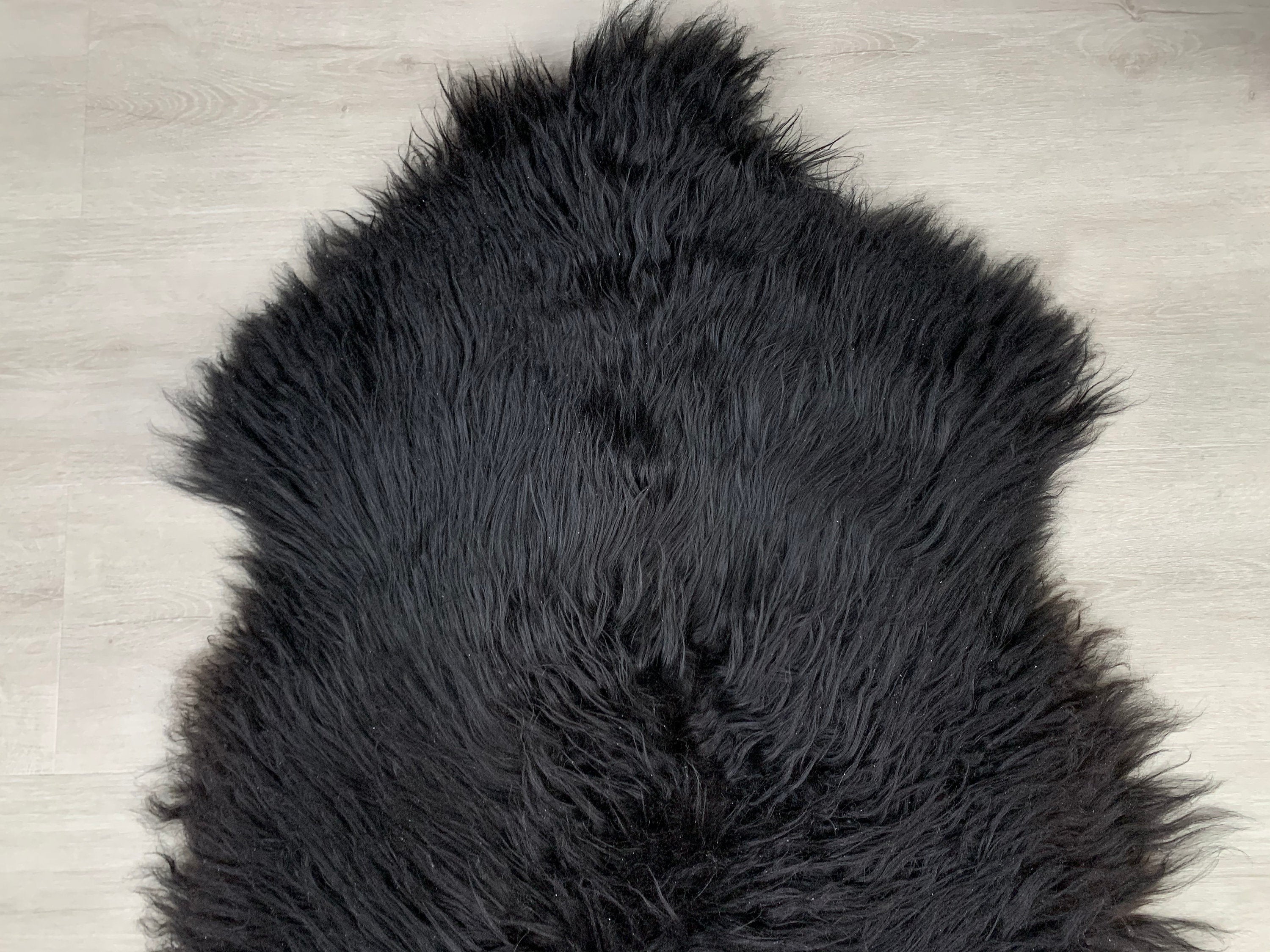 Curly black Icelandic Sheepskin Rug Pet Bed Throw Sheepskin Seat Cover