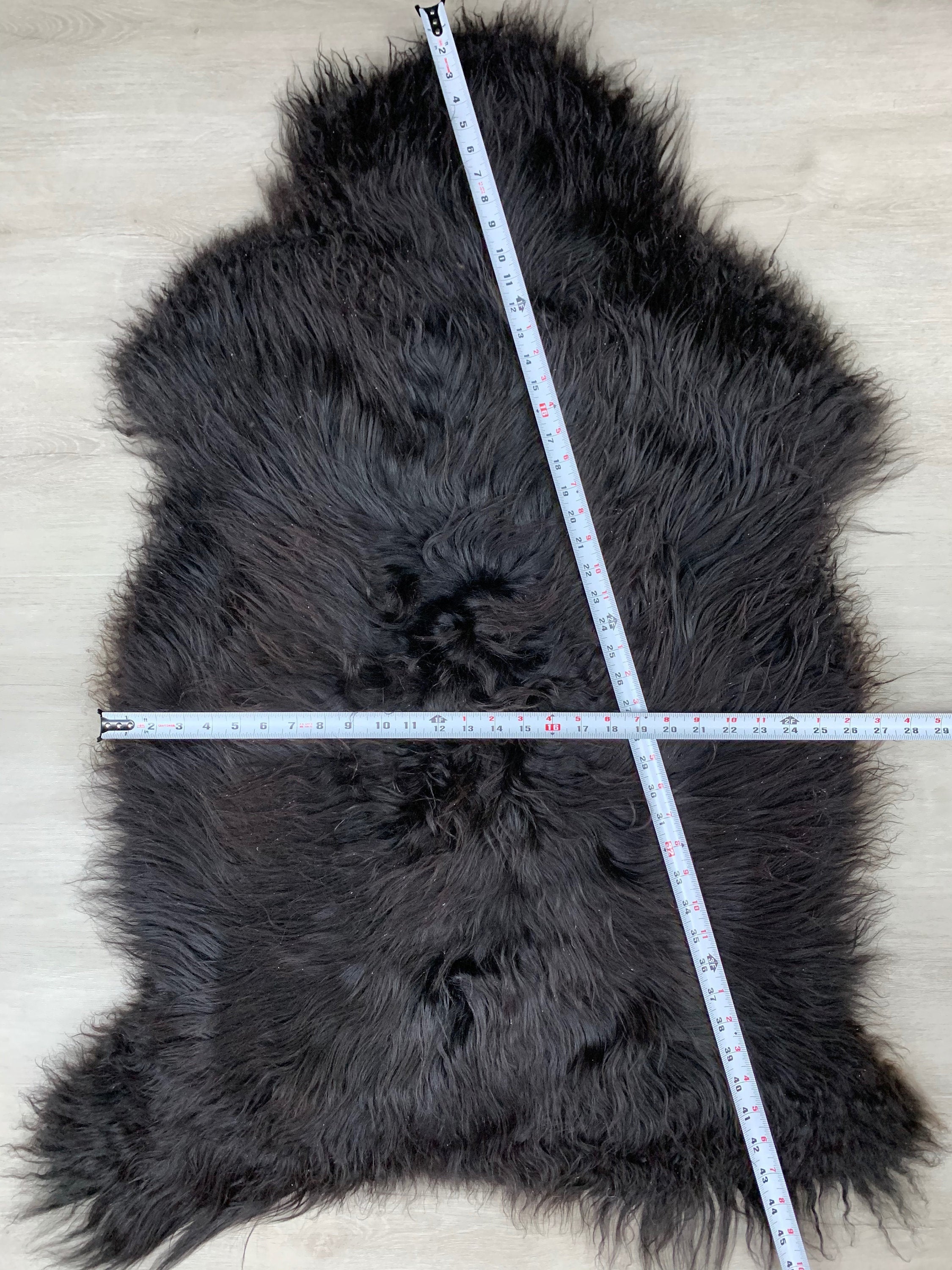 genuine Icelandic sheepskin rug throw pelt black natural color / sheepskin pet bed throw  seat cover