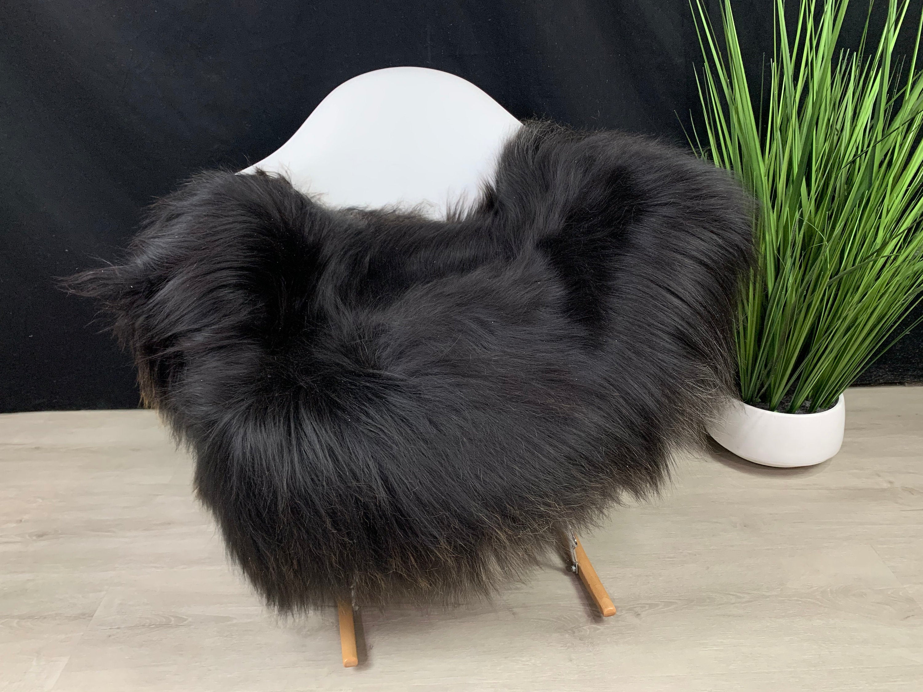 Black Icelandic Sheepskin Rug Pelt Genuine Natural Soft Best Seat Cover Pet bed throw