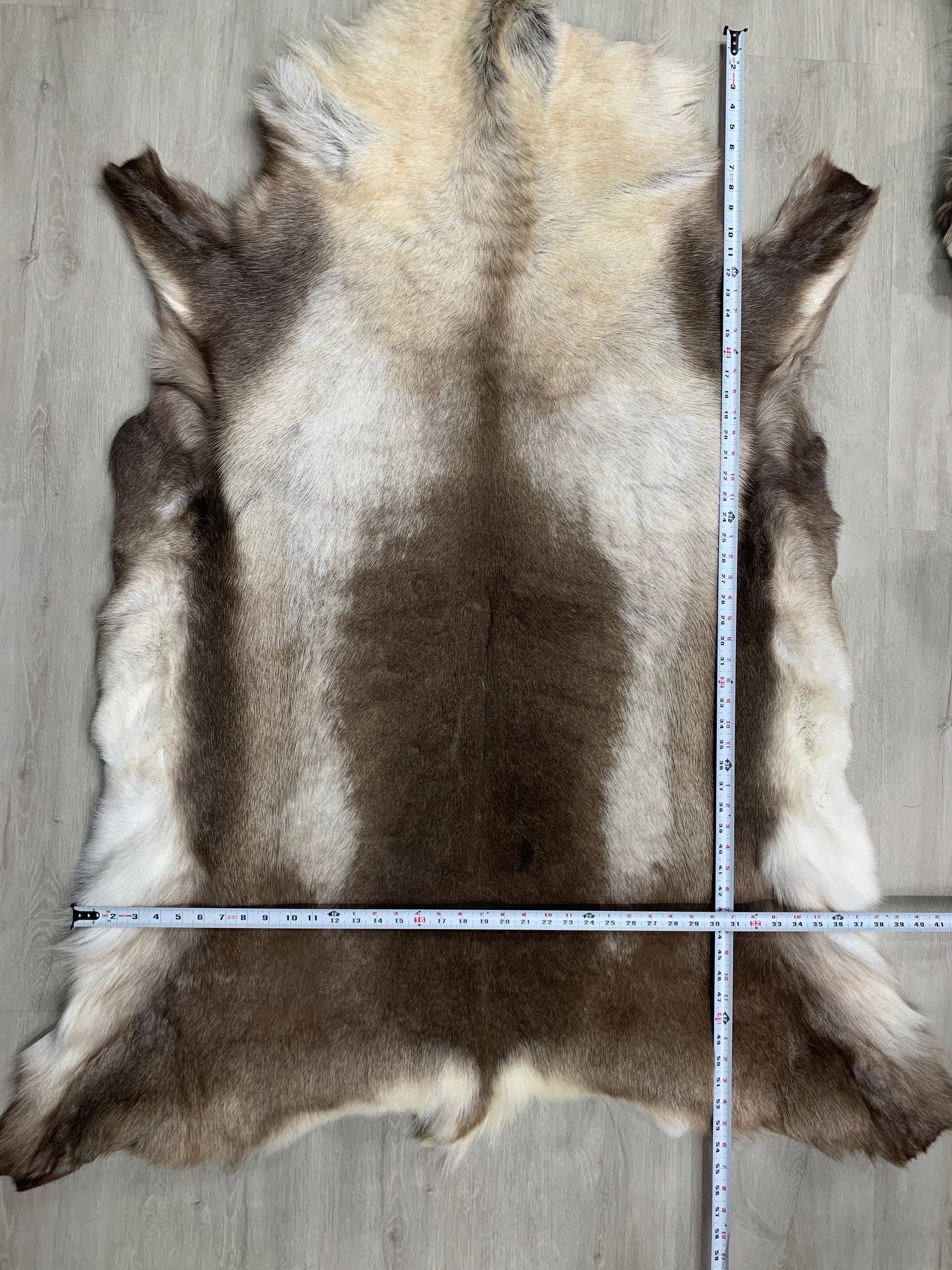 XXL Genuine Scandinavian Reindeer Hide * Decorative reindeer skin rug hide pelt throw * Genuine reindeer pelt