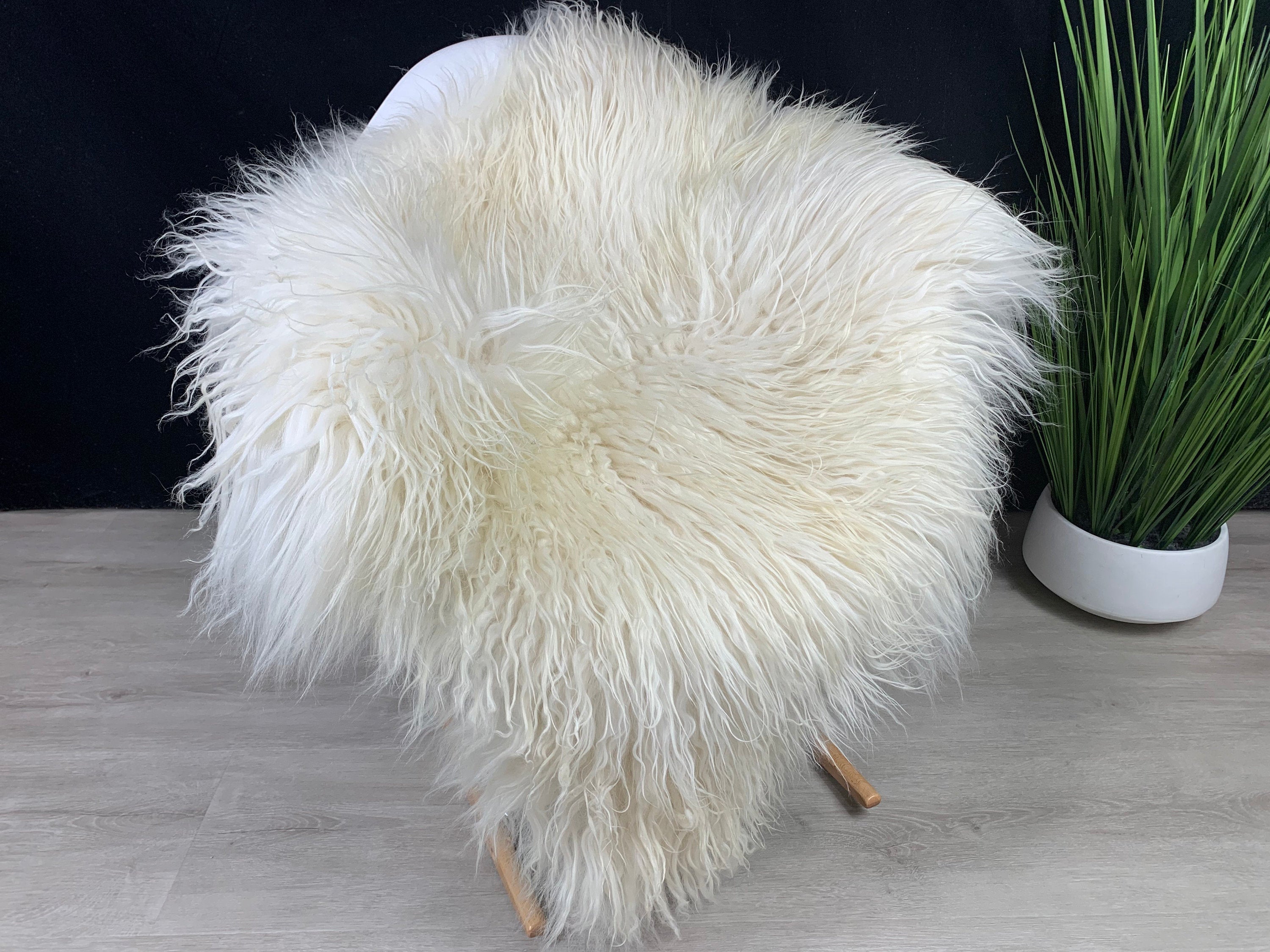 Curly White Iceland Sheepskin Rug * Genuine Sheepskin White Rug Fur Throw * Natural Animal Hide Pelt * Sheepskin Seat Cover