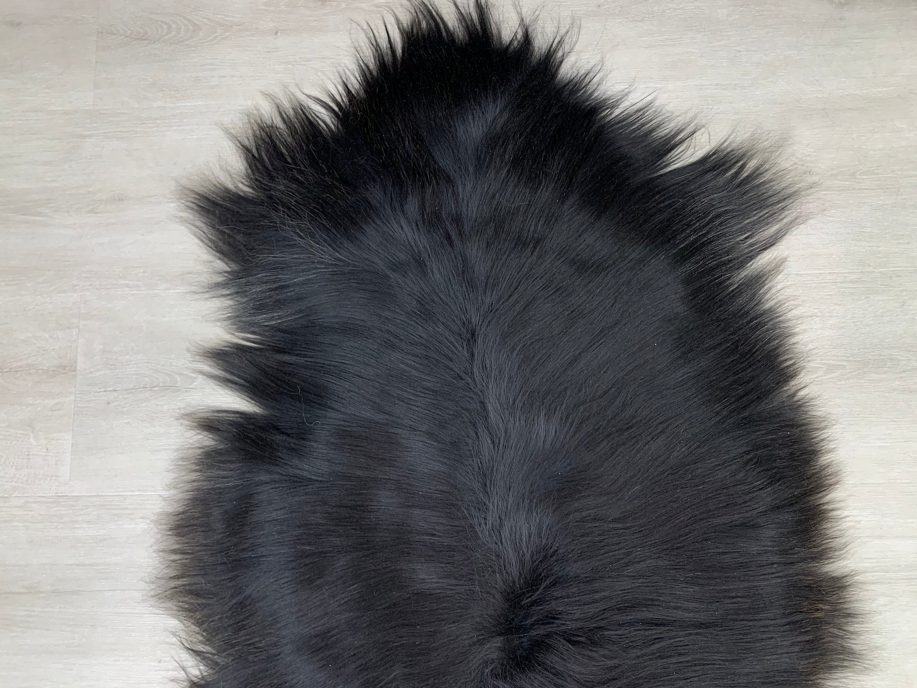 Black Icelandic Sheepskin Rug Pelt Genuine Natural Soft Best Seat Cover Pet bed throw