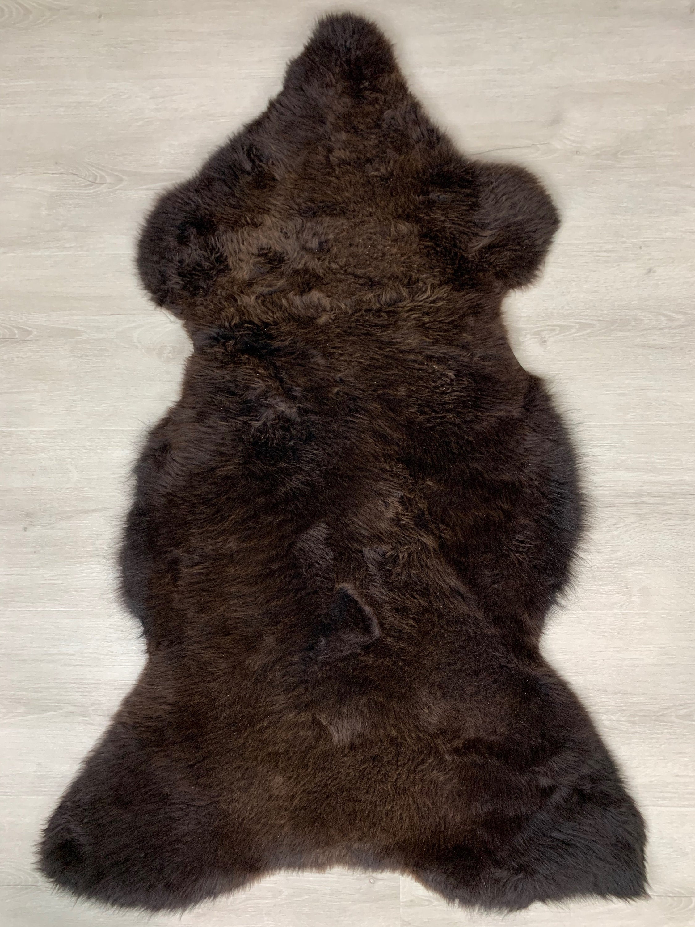 Genuine Sheepskin Rug * Beautiful Sheepskin Dark Brown natural color * Sheepskin Pet Bed Comfort Blanket * Animal Hide Fur Pelt * Seat Cover