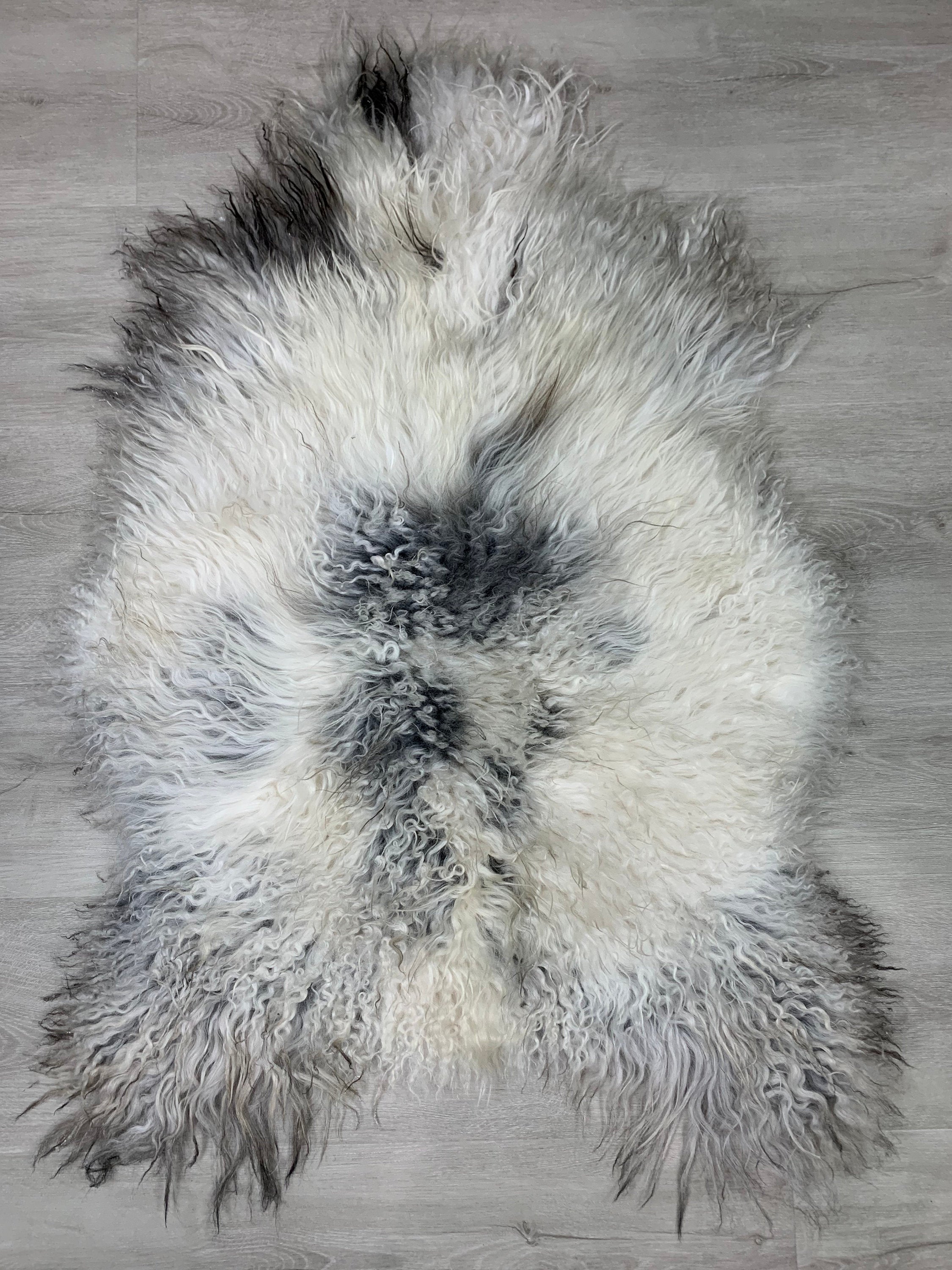 Icelandic Cream White Gray Sheepskin Rug Pelt Genuine Natural Soft Best Seat Cover Leather Rug Hide