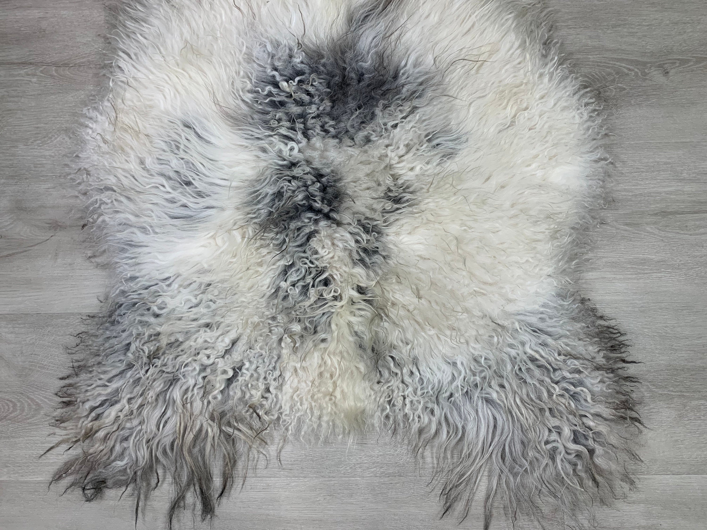 Icelandic Cream White Gray Sheepskin Rug Pelt Genuine Natural Soft Best Seat Cover Leather Rug Hide