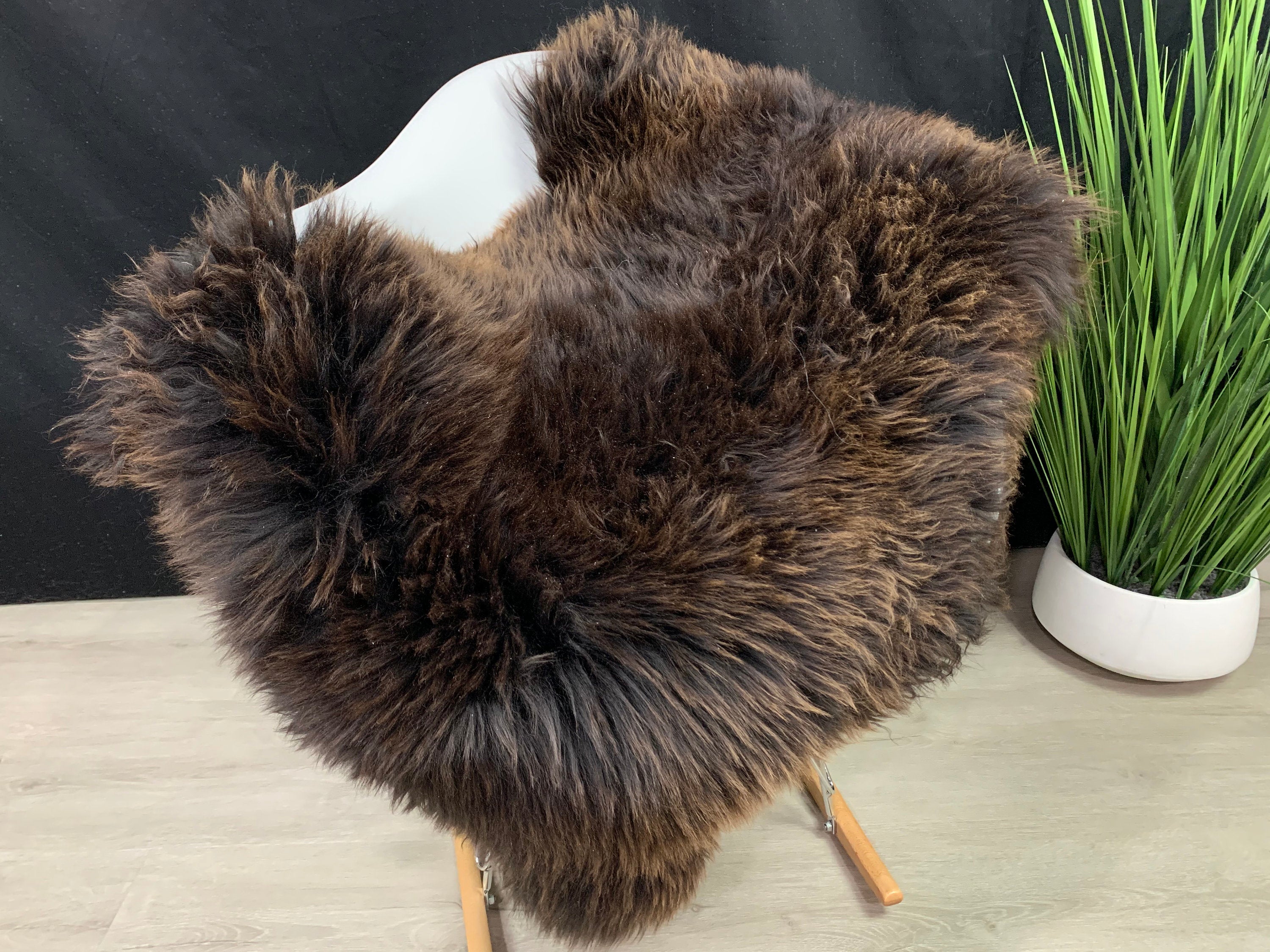 Elegant Natural Brawn Sheepskin Rug Pelt Genuine Leather Seat Cover Hide Throw