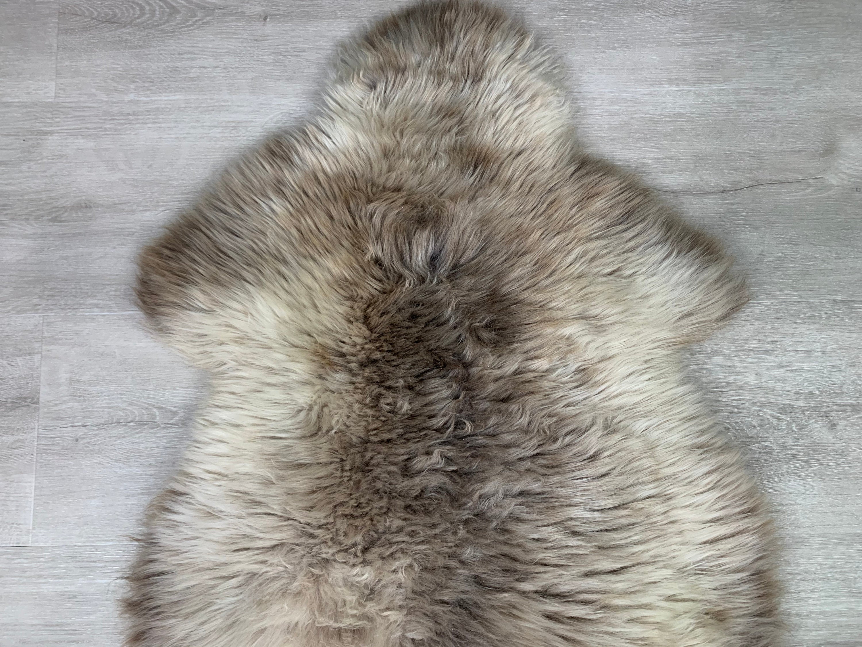Sheepskin Beige Rug Pelt Throw / Genuine Sheepskin Rug Pet Bed Throw Seat Cover