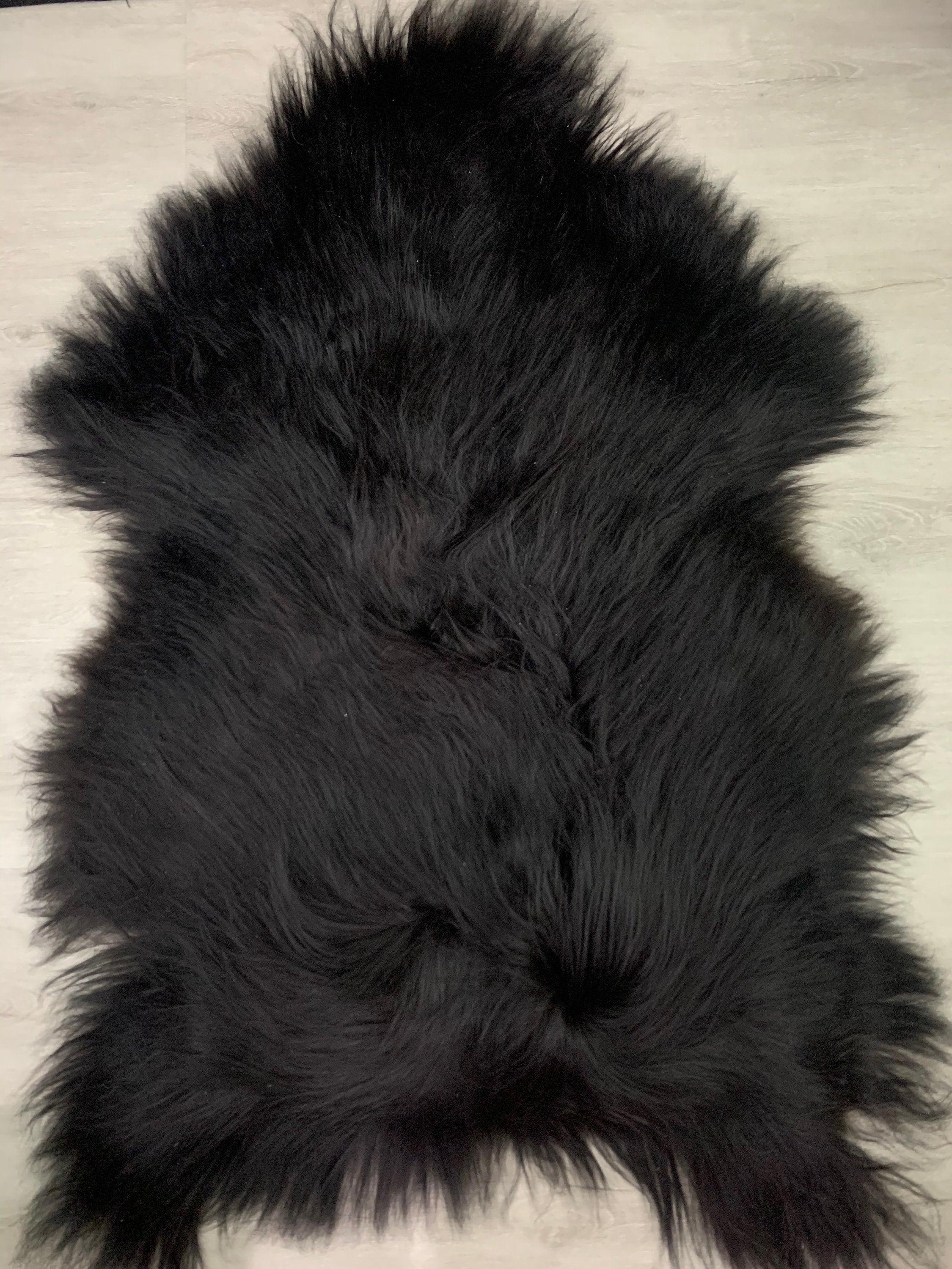 Beautiful Black Sheepskin Rug Pelt Genuine Natural Soft Best Seat Cover Leather