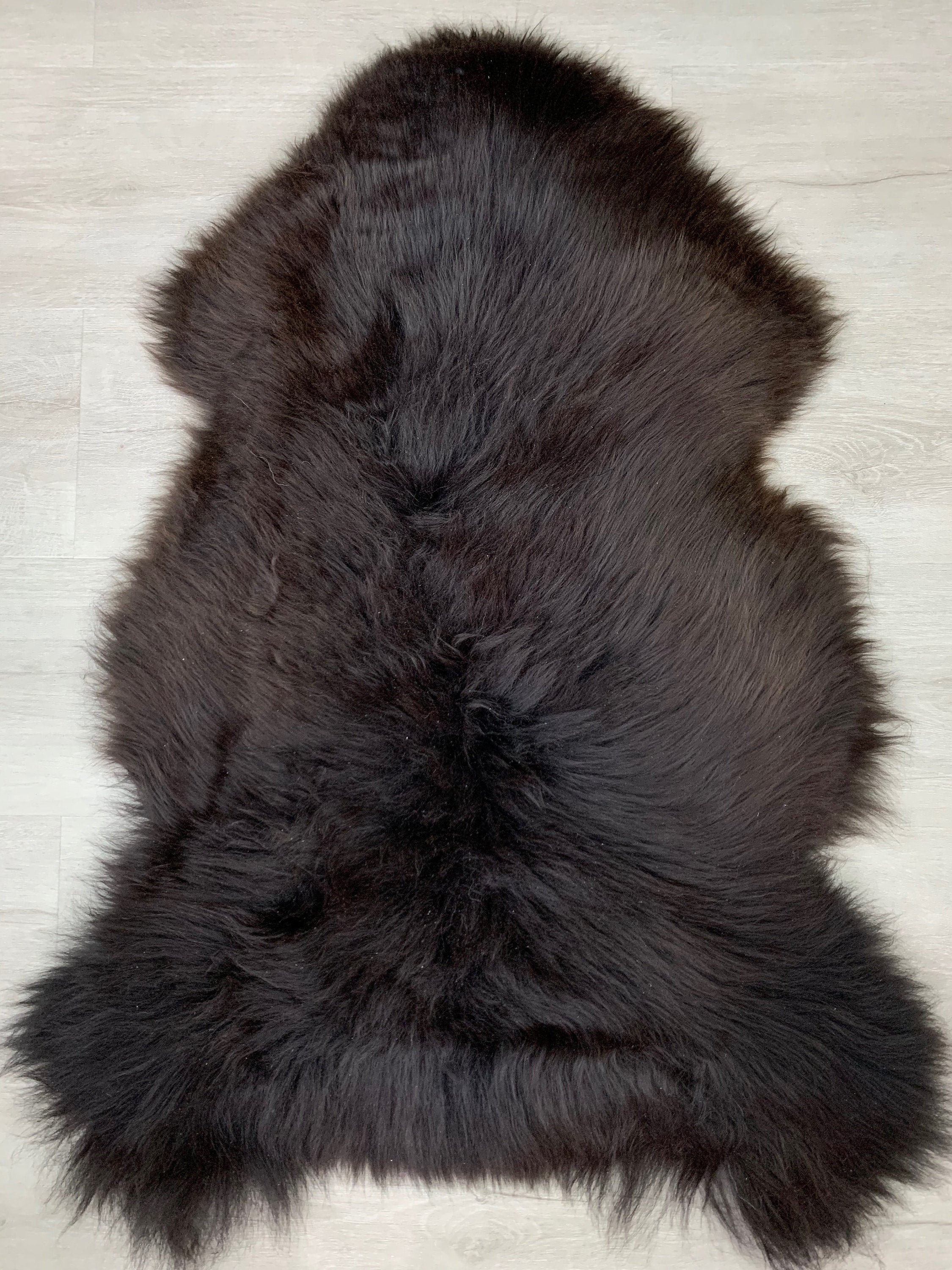 Sheepskin / Sheepskin Brown Rug Pelt / Genuine Natural Sheepskin Soft Seat Cover Pet Bed Throw