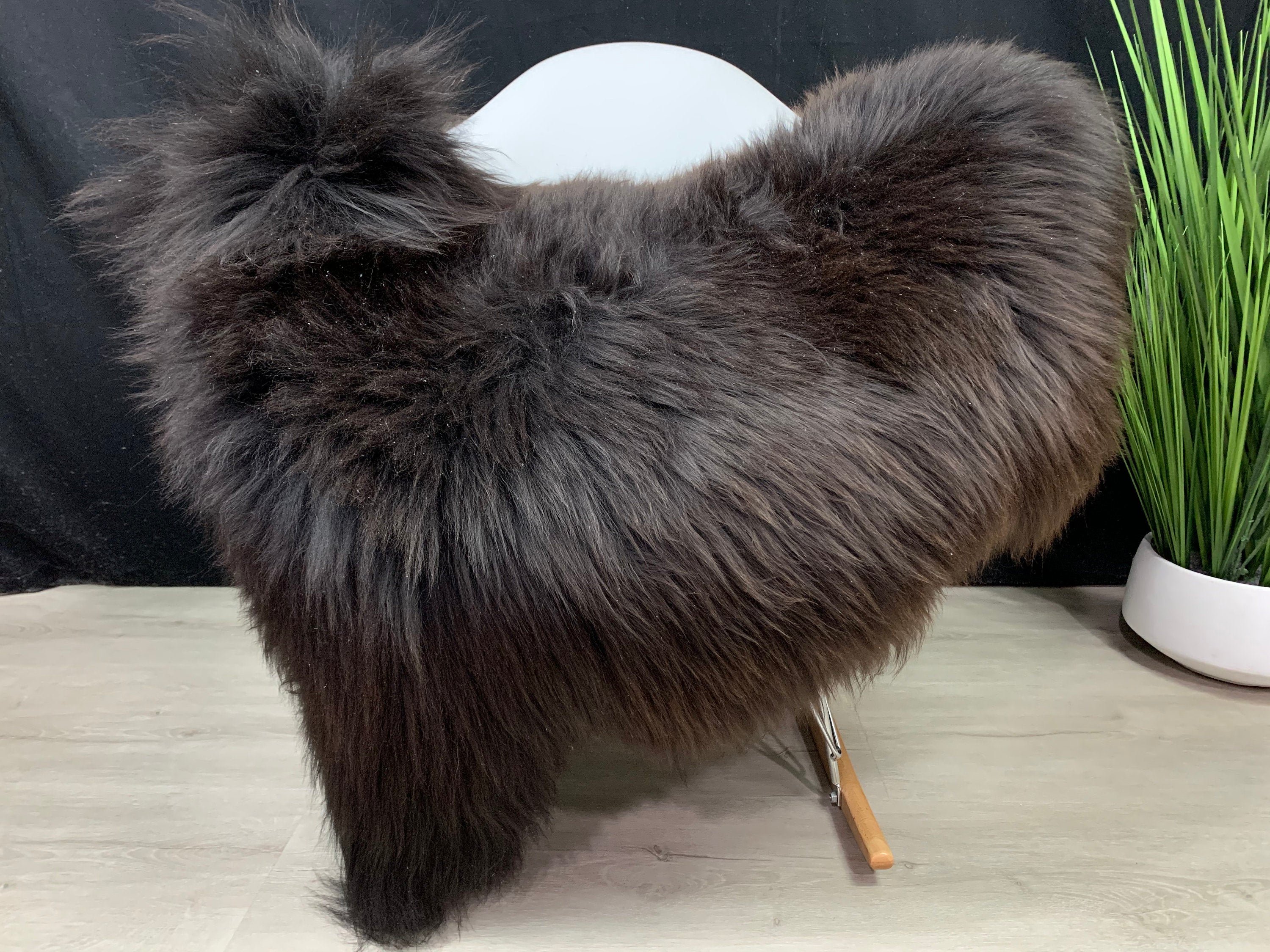 Sheepskin / Sheepskin Brown Rug Pelt / Genuine Natural Sheepskin Soft Seat Cover Pet Bed Throw