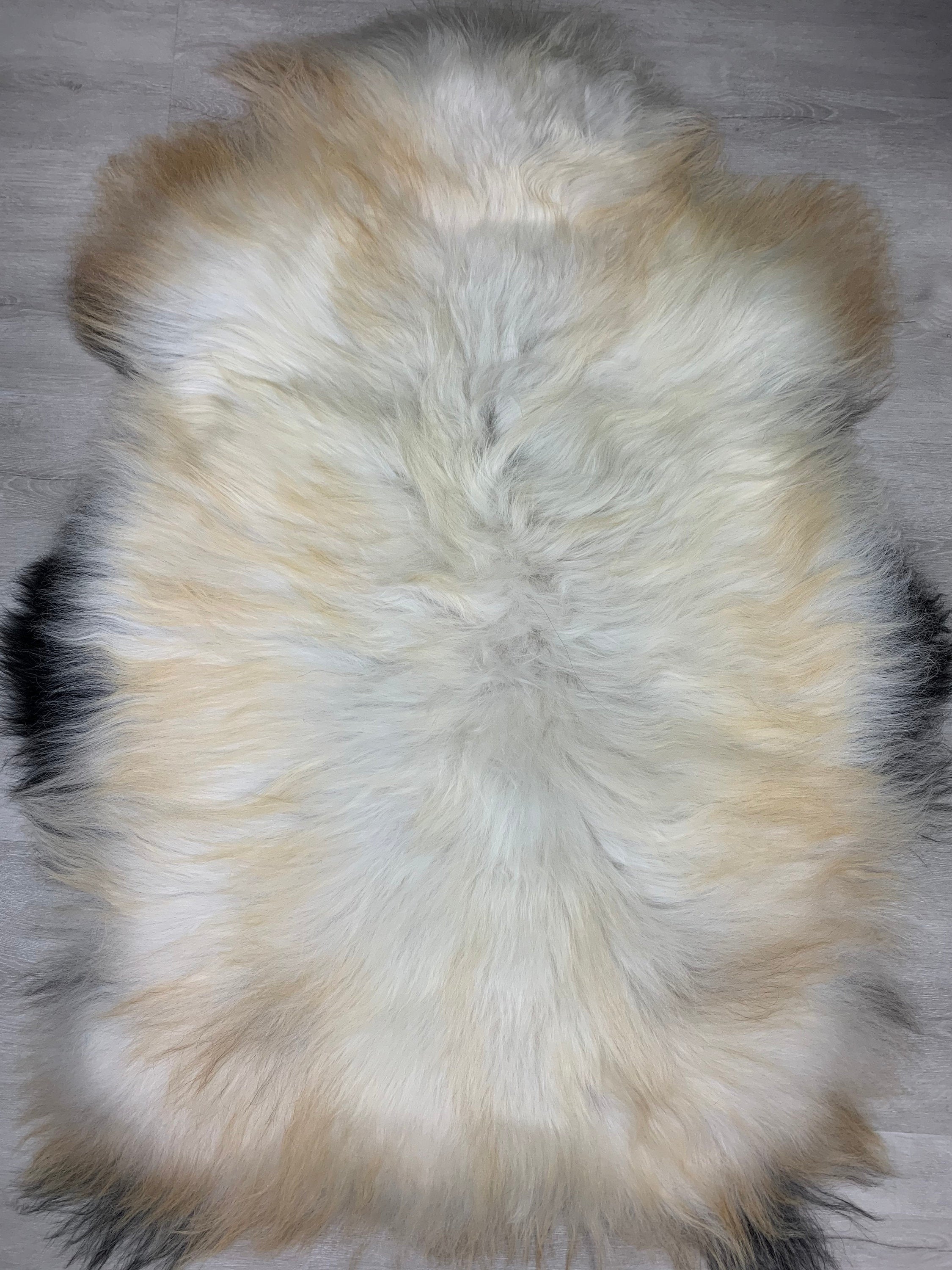 Huge Icelandic Genuine Sheepskin rug fur pelt Beautiful White Copper Natural Seat Cover Pet Bed Throw