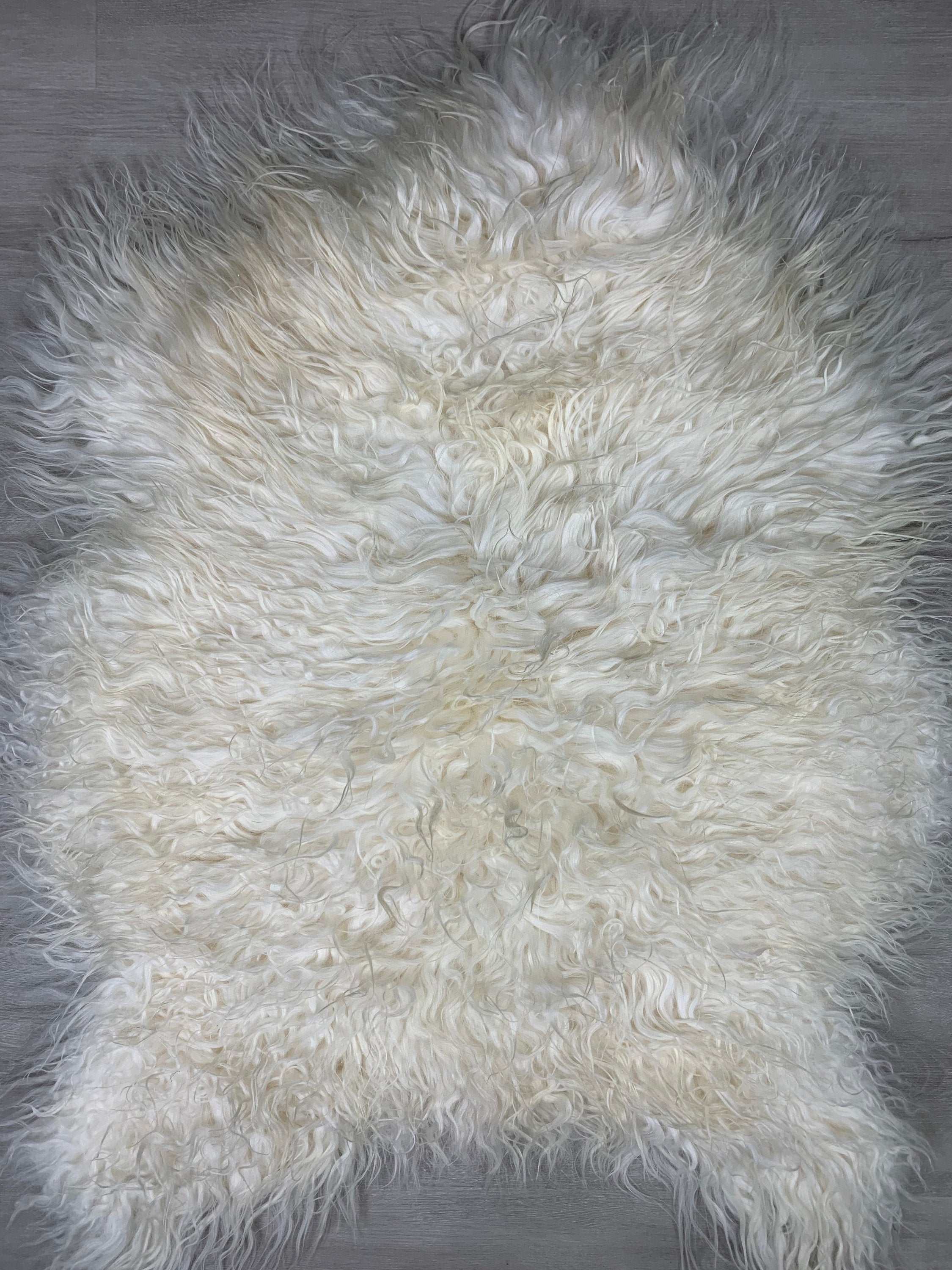 Curly Sheepskin Creamy White Rug Pelt / Genuine Real Icelandic Sheepskin White Cream / Sheepskin Seat Cover Dog Pet Bed Throw