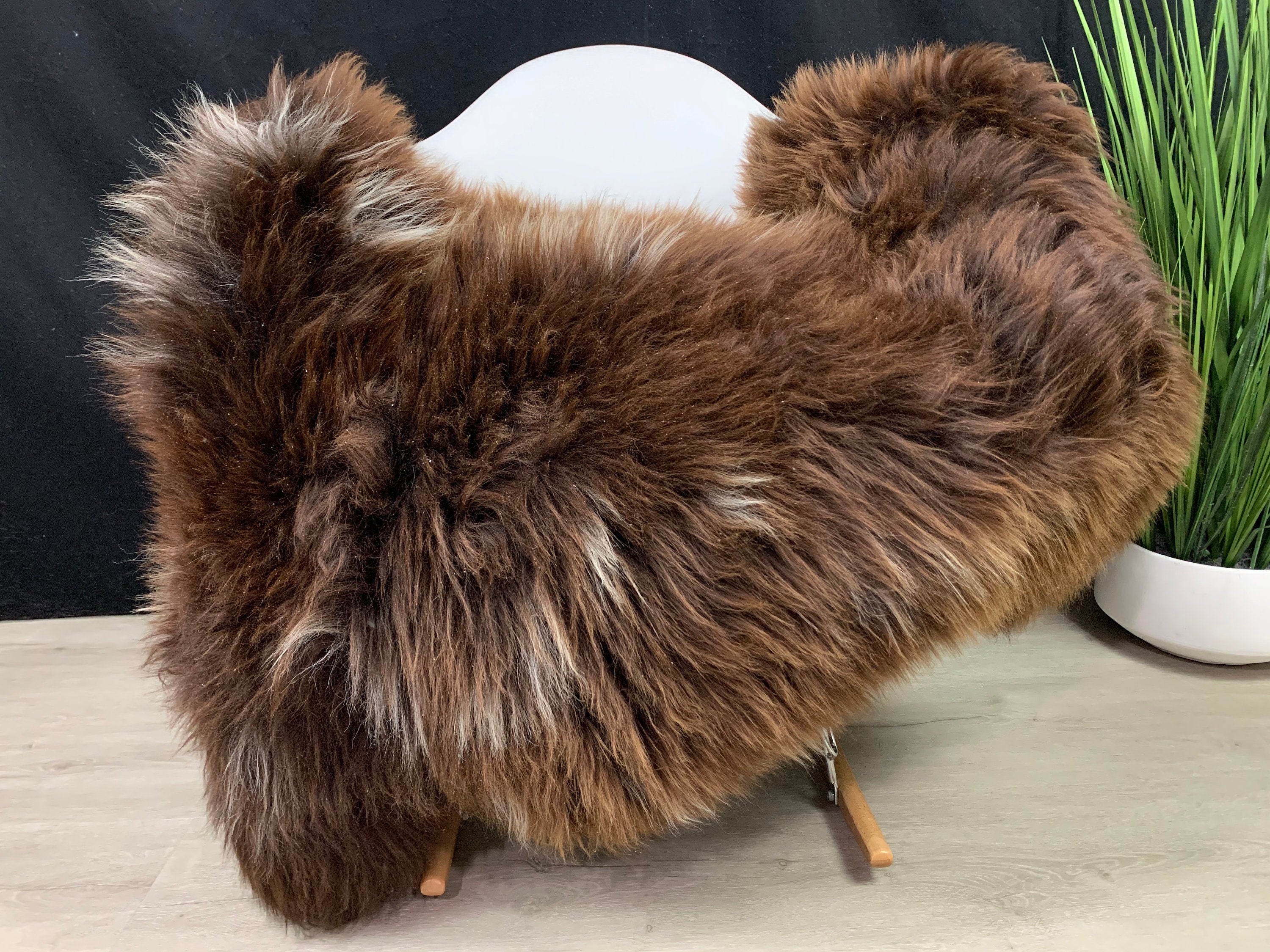 Beautiful Brown Sheepskin Rug Pelt Genuine Natural Soft Best Seat Cover Pet Bed Throw