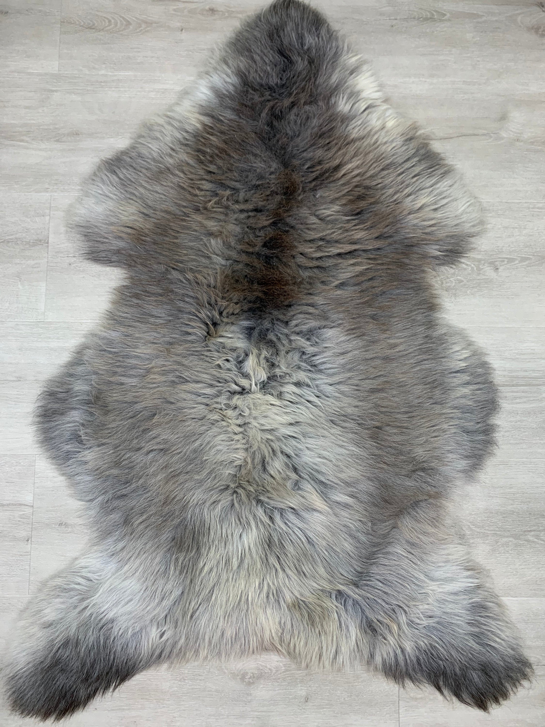 Beautiful Natural Gray Sheepskin Rug Pelt Genuine Leather Seat Cover Hide