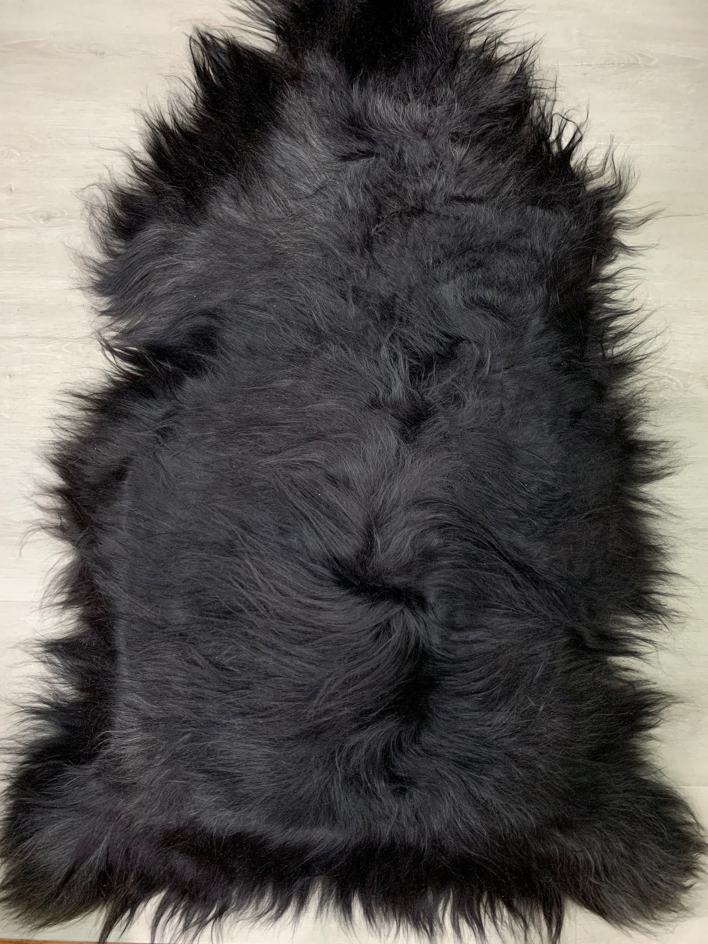 Huge Genuine Icelandic sheepskin rug | fur throw pelt rug | beautiful black natural color * sheepskin pet bed comfort blanket * seat cover