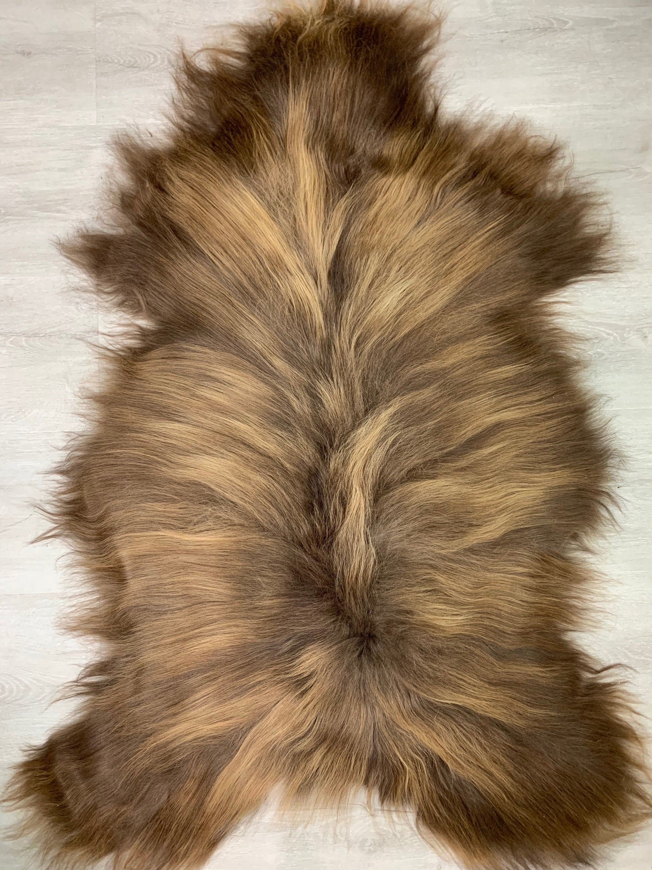 Natural Real Brown Icelandic Sheepskin Rug Pelt Genuine Sheep Skin Seat Cover Pet Bed Throw