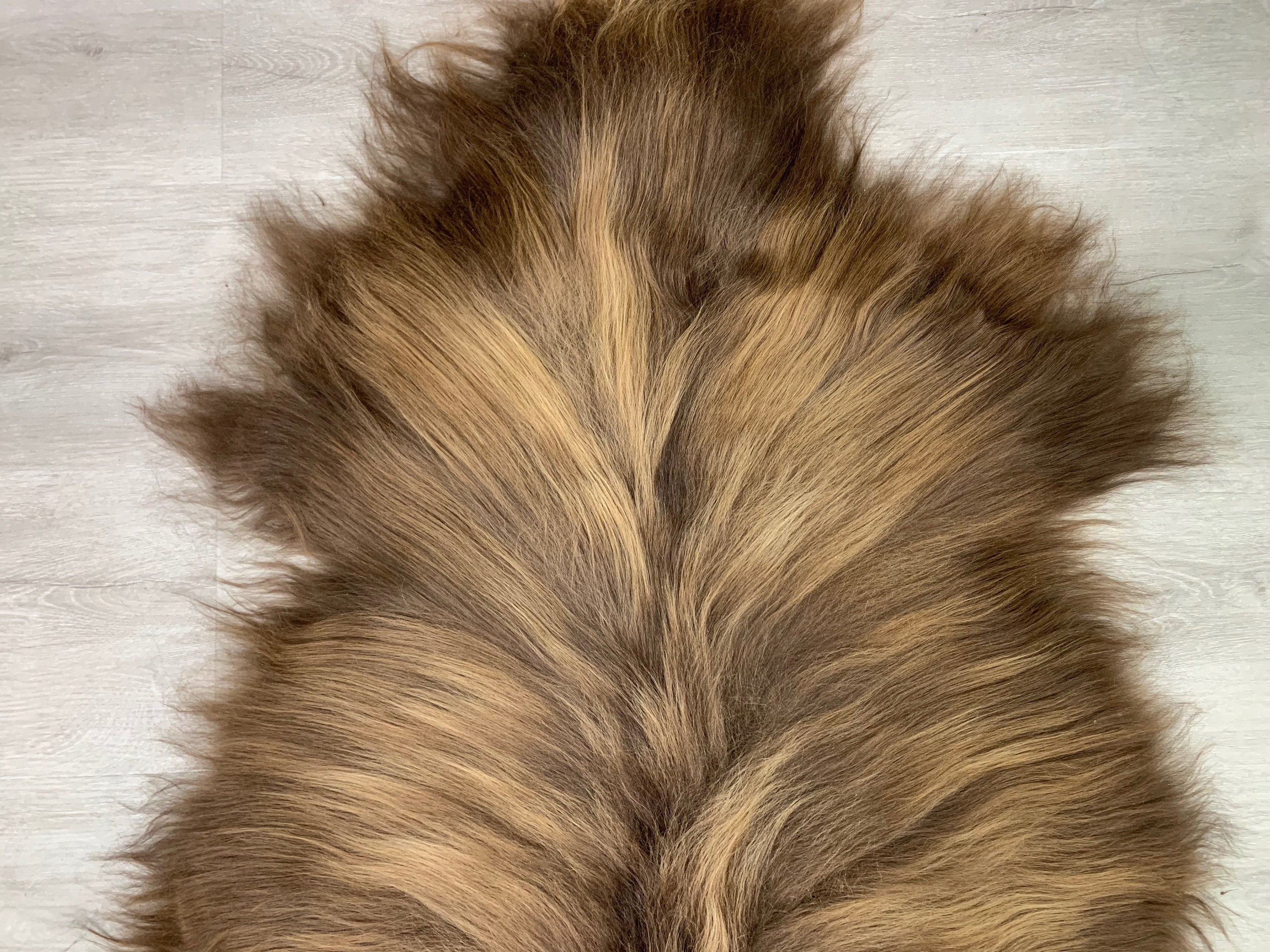 Natural Real Brown Icelandic Sheepskin Rug Pelt Genuine Sheep Skin Seat Cover Pet Bed Throw