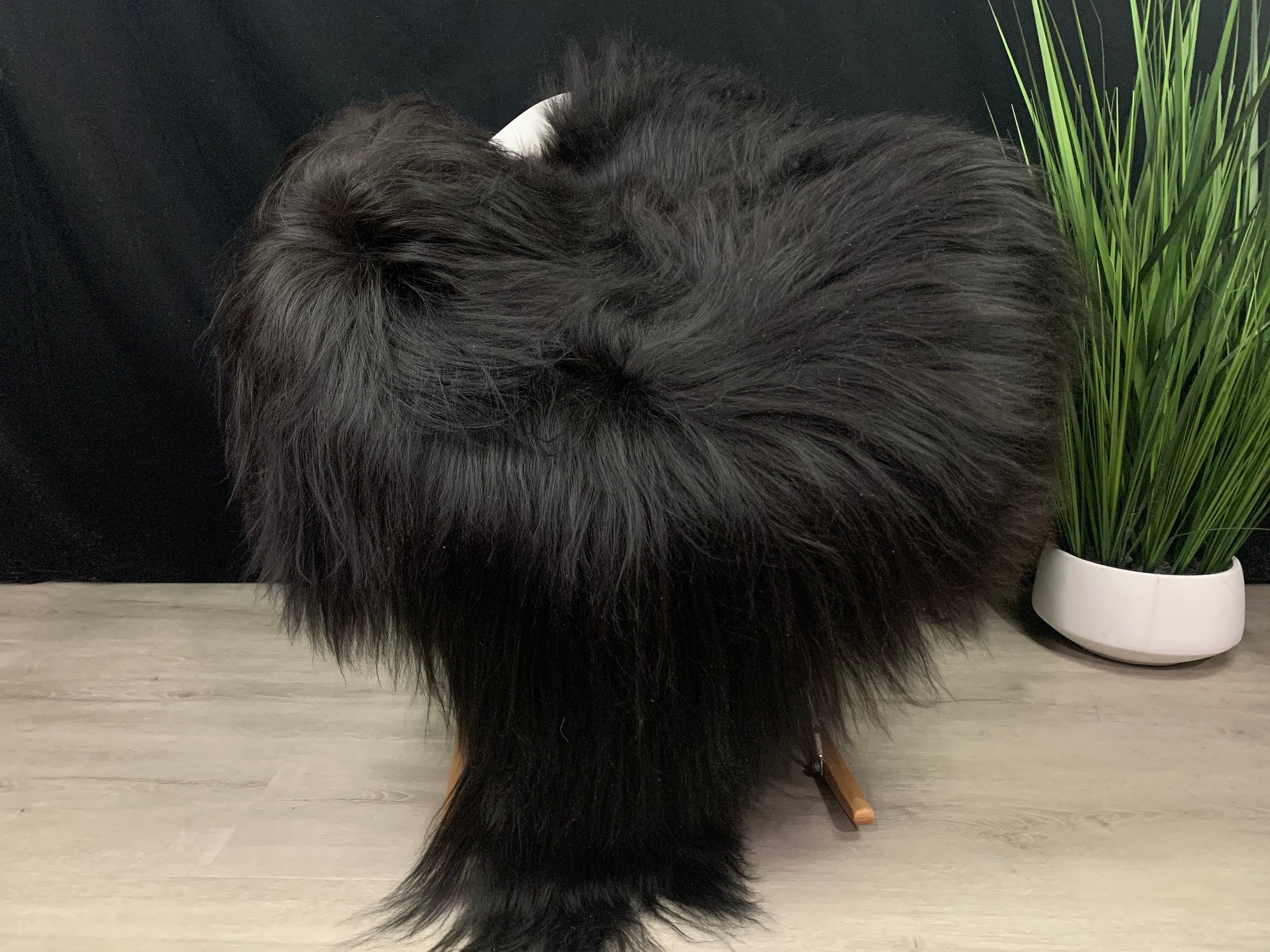 Beautiful Black Sheepskin Rug Pelt Genuine Natural Soft Best Seat Cover Leather