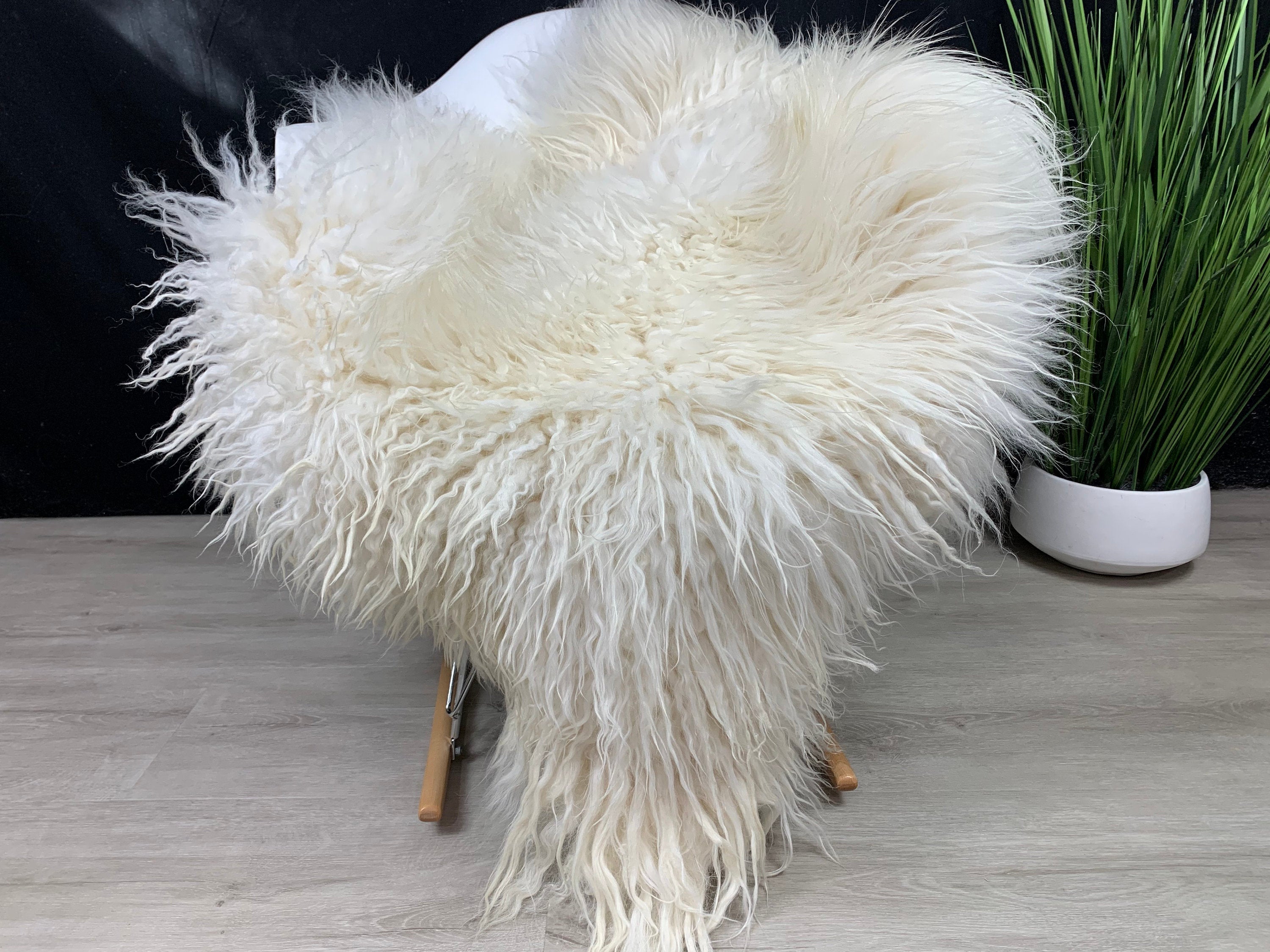 Curly White Iceland Sheepskin Rug * Genuine Sheepskin Rug Fur Throw * Natural Animal Hide Pelt * Sheepskin Seat Cover Pet Bed Throw