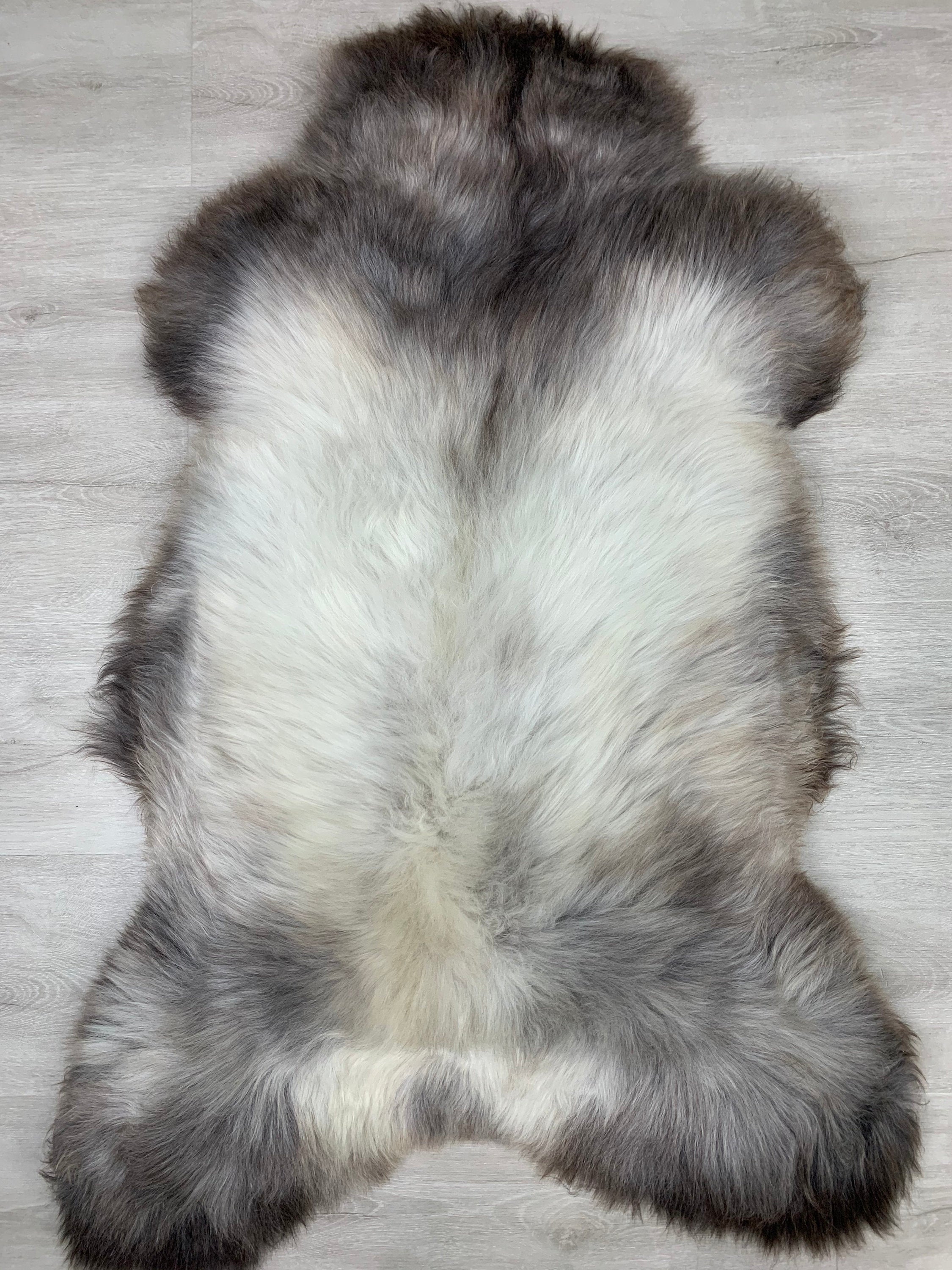 Real Natural Off White Brown Sheepskin Rug Pelt Genuine Leather Seat Cover Hide Pet Bed Throw