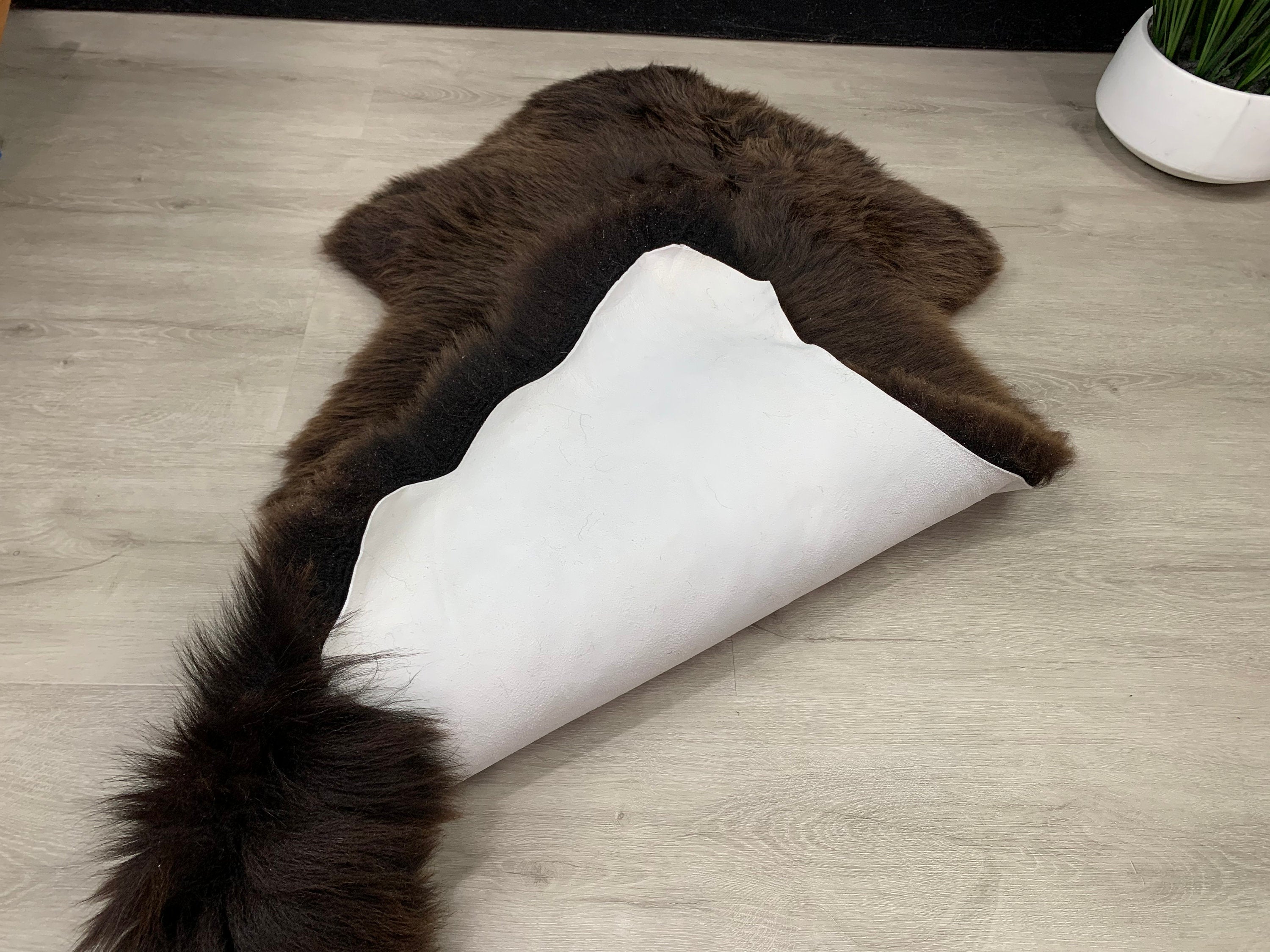 Natural Brown Sheepskin Rug Pelt / Genuine Natural Soft Sheepskin Best Seat Cover Leather Rug Motorcycle Hide