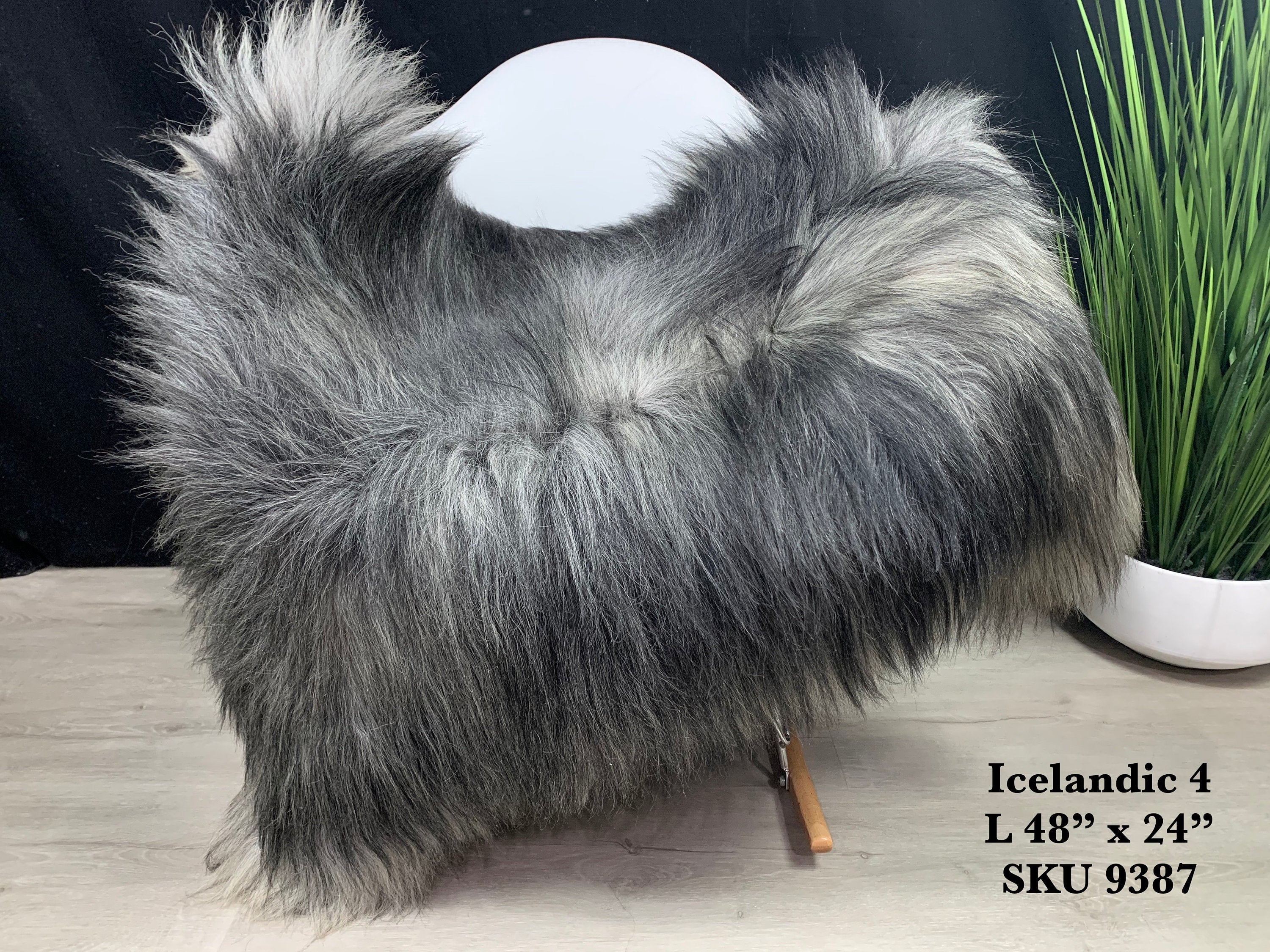 Sheepskin Rug / Iceland Sheepskin / Animal Rug / Sheepskin Throw / Sheepskin Pet Bed / Animal Pelt / Sheepskin Pelt / Real Sheepskin Rug