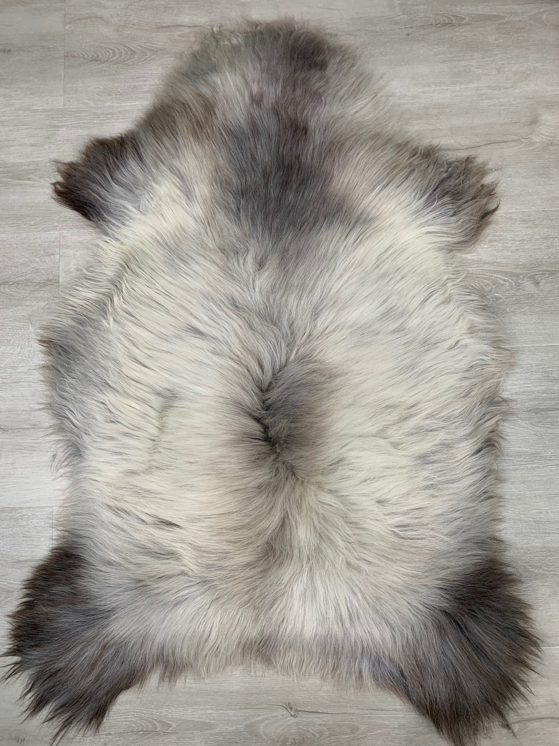 Beautiful Natural White Brown Sheepskin Rug Pelt Genuine Leather Seat Cover Hide