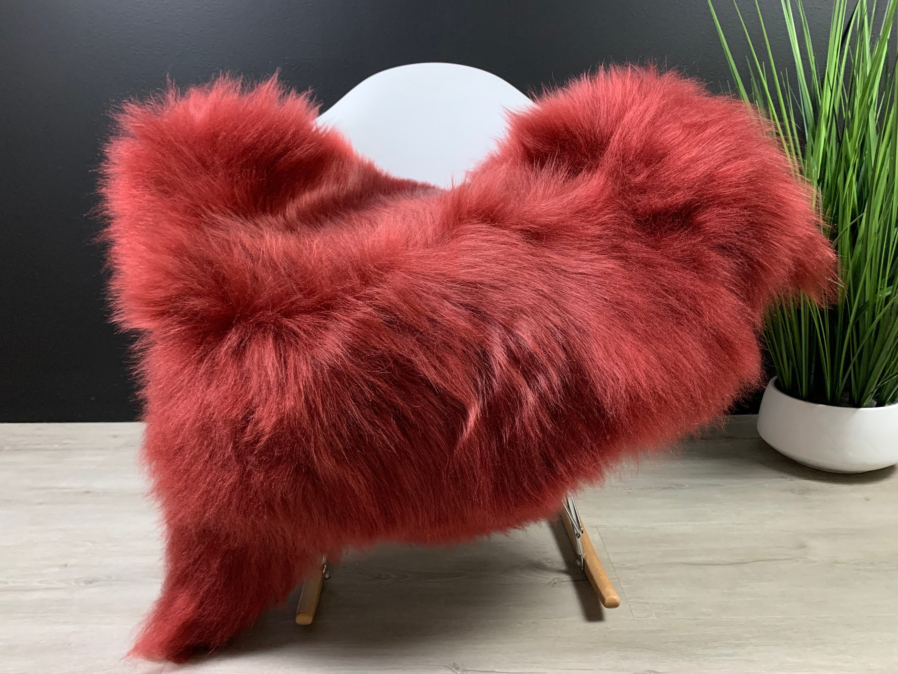 IcIcelandic genuine sheepskin rug dyed cherry * beautiful sheepskin fur Throw rug * Natural sheepskin pelt *  Kids play rug seat cover