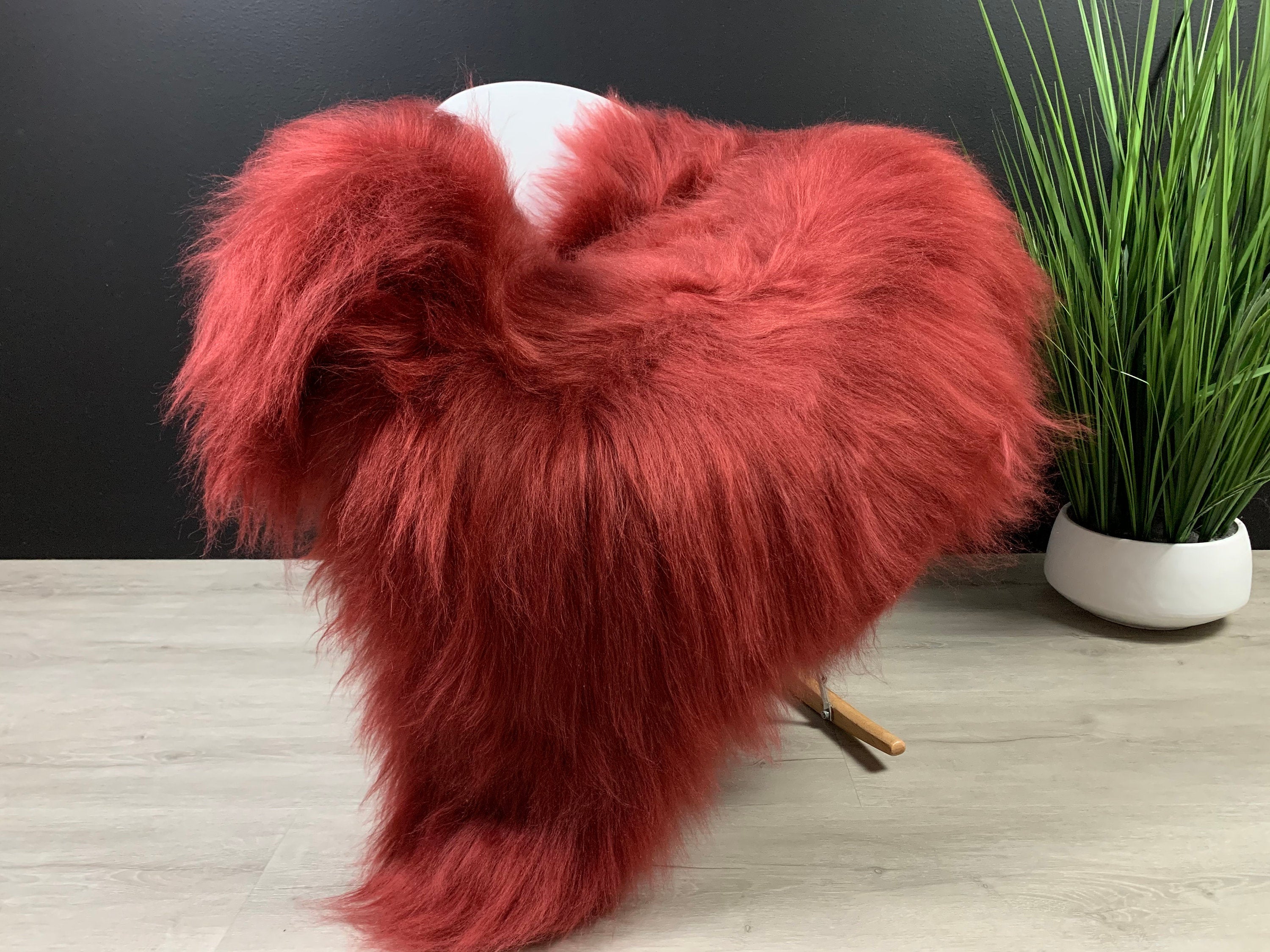 Cherry Sheepskin Rug Genuine Sheep skin Beautiful Dyed Cherry Seat Cover Throw Natural pelt