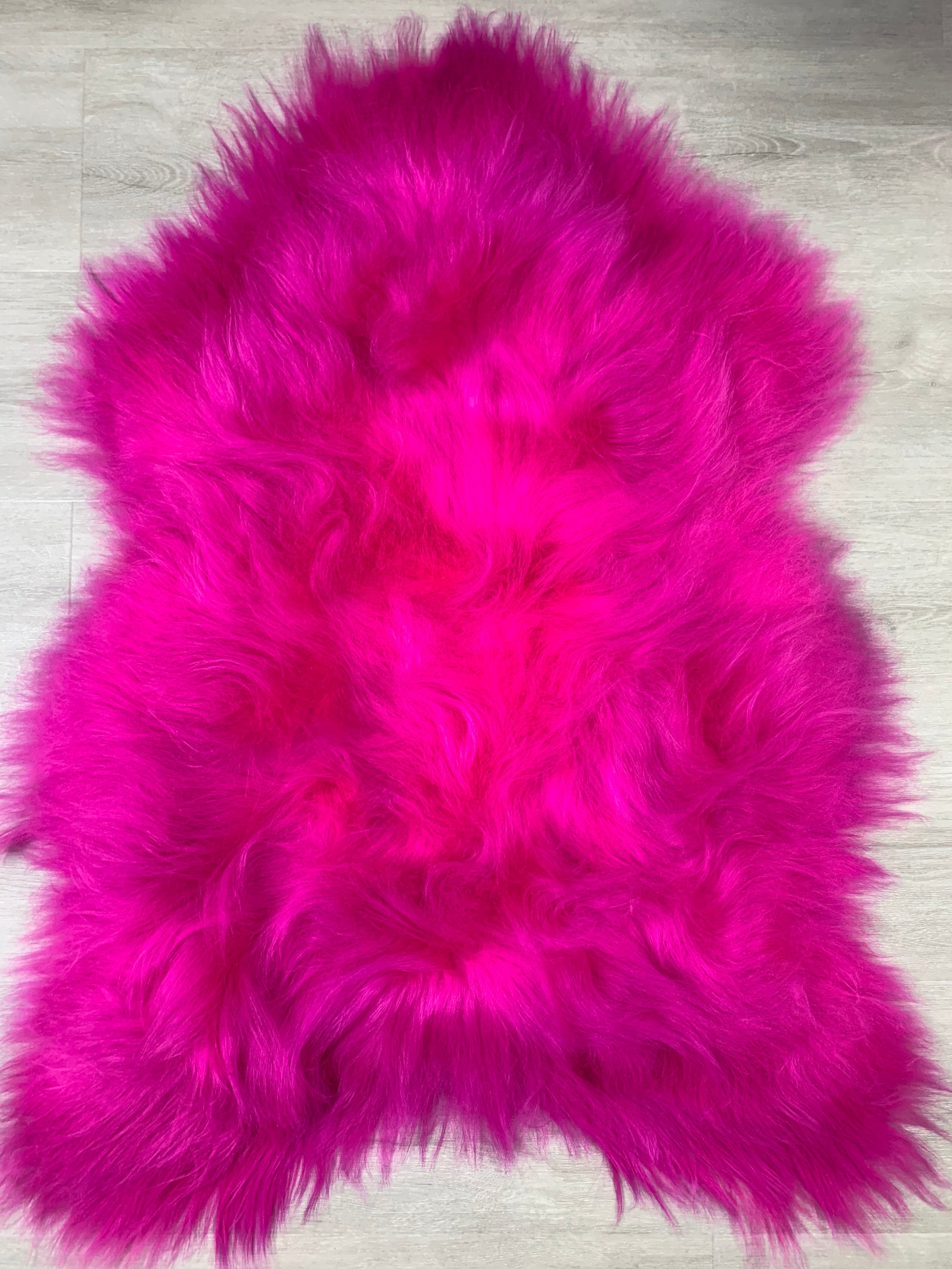 Beautiful Icelandic Dark Pink Sheepskin Rug * Pelt * Genuine * Blanket Cover * Hide