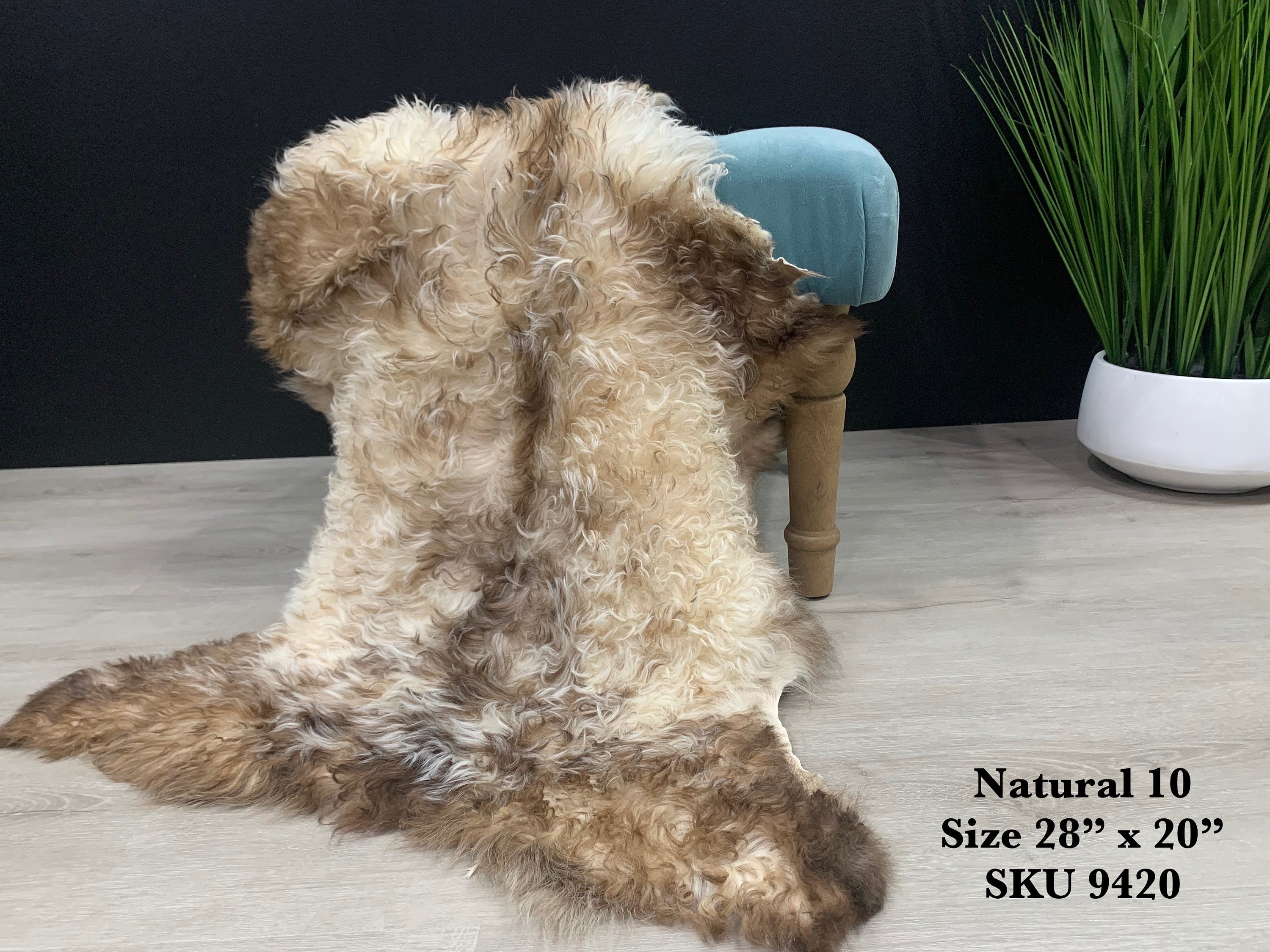 Tibetan Sheepskin Rug Pelt / Genuine Sheepskin / Natural Sheepskin Pelt Colors / Sheepskin Seat Cover / Real Sheepskin Pelt Sheep skin Throw