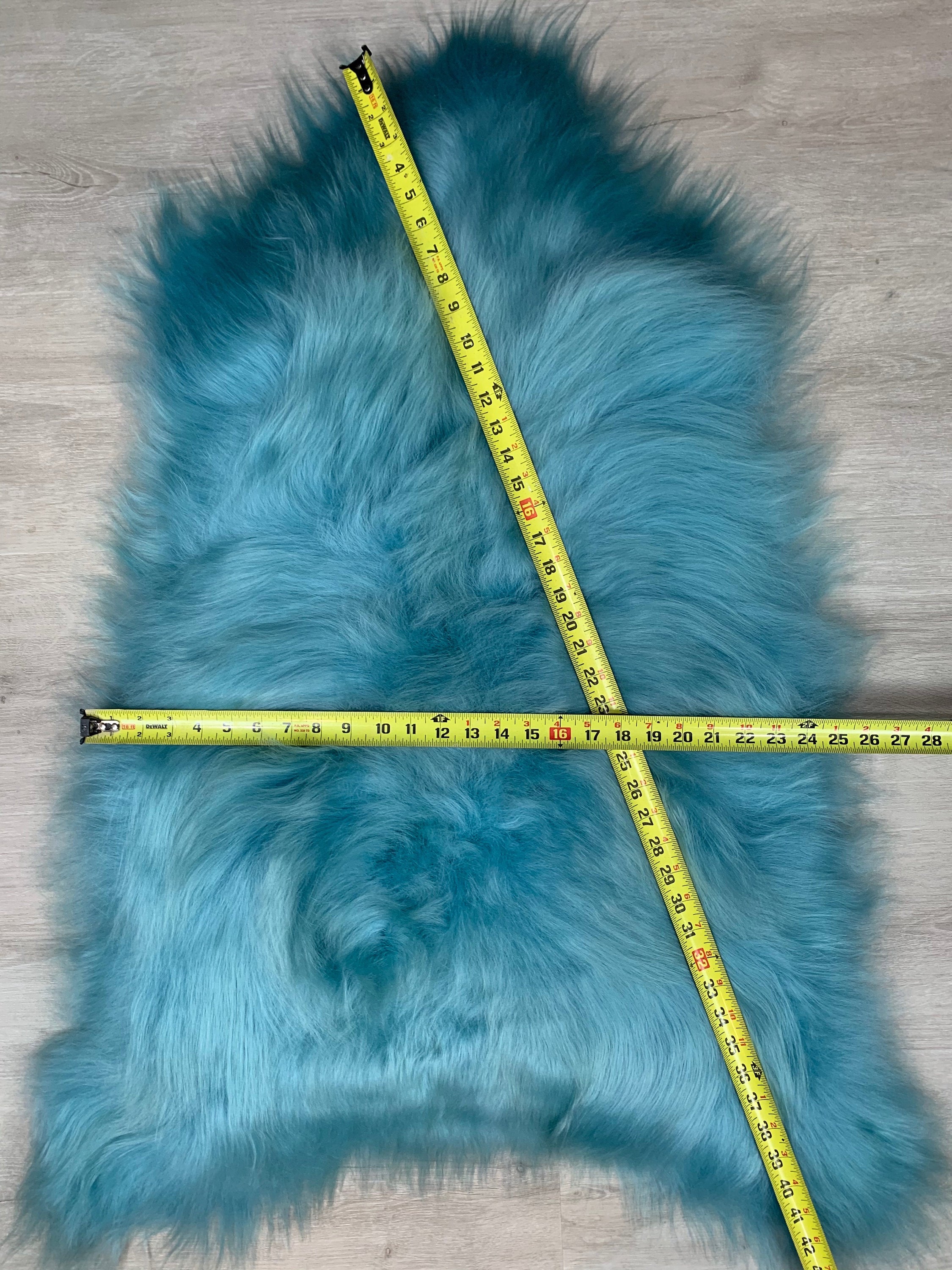 Popular Icelandic Turquoise Blue Sheepskin Rug Pelt / Genuine Sheepskin Turquoise Rug Seat Cover Throw