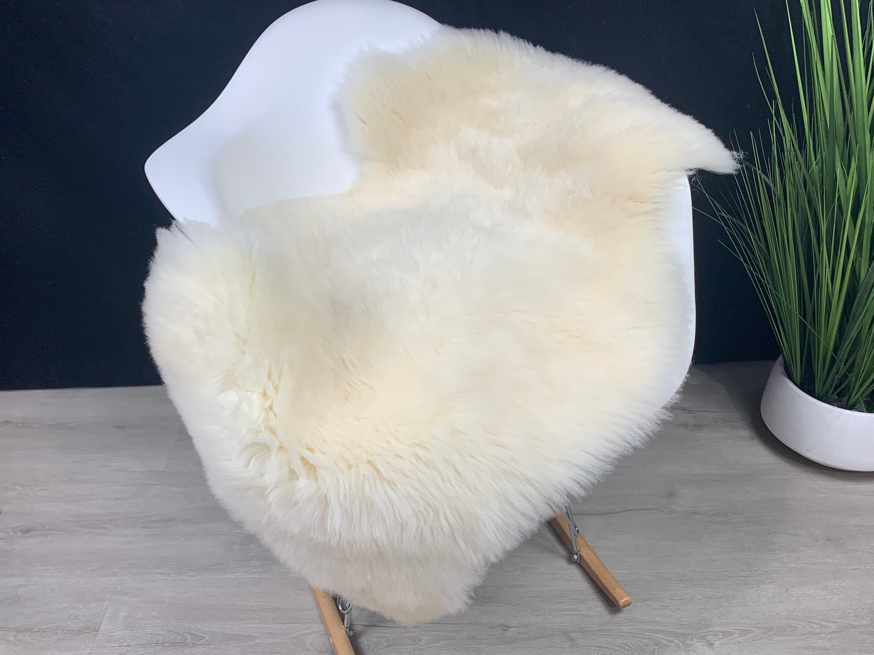 Natural Cream White Sheepskin Rug * Genuine Natural Sheepskin Seat Cover* Comfort Pet Bed Throw