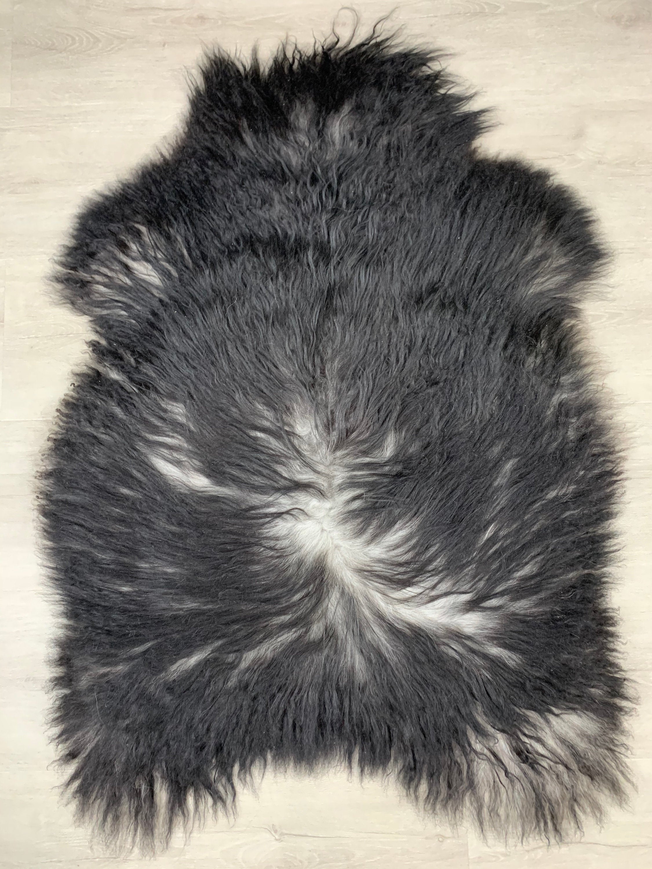 Curly Genuine Sheepskin rug pelt beautiful black gray natural color Perfect Motorcycle seat cover pet bed throw luxury natural rug