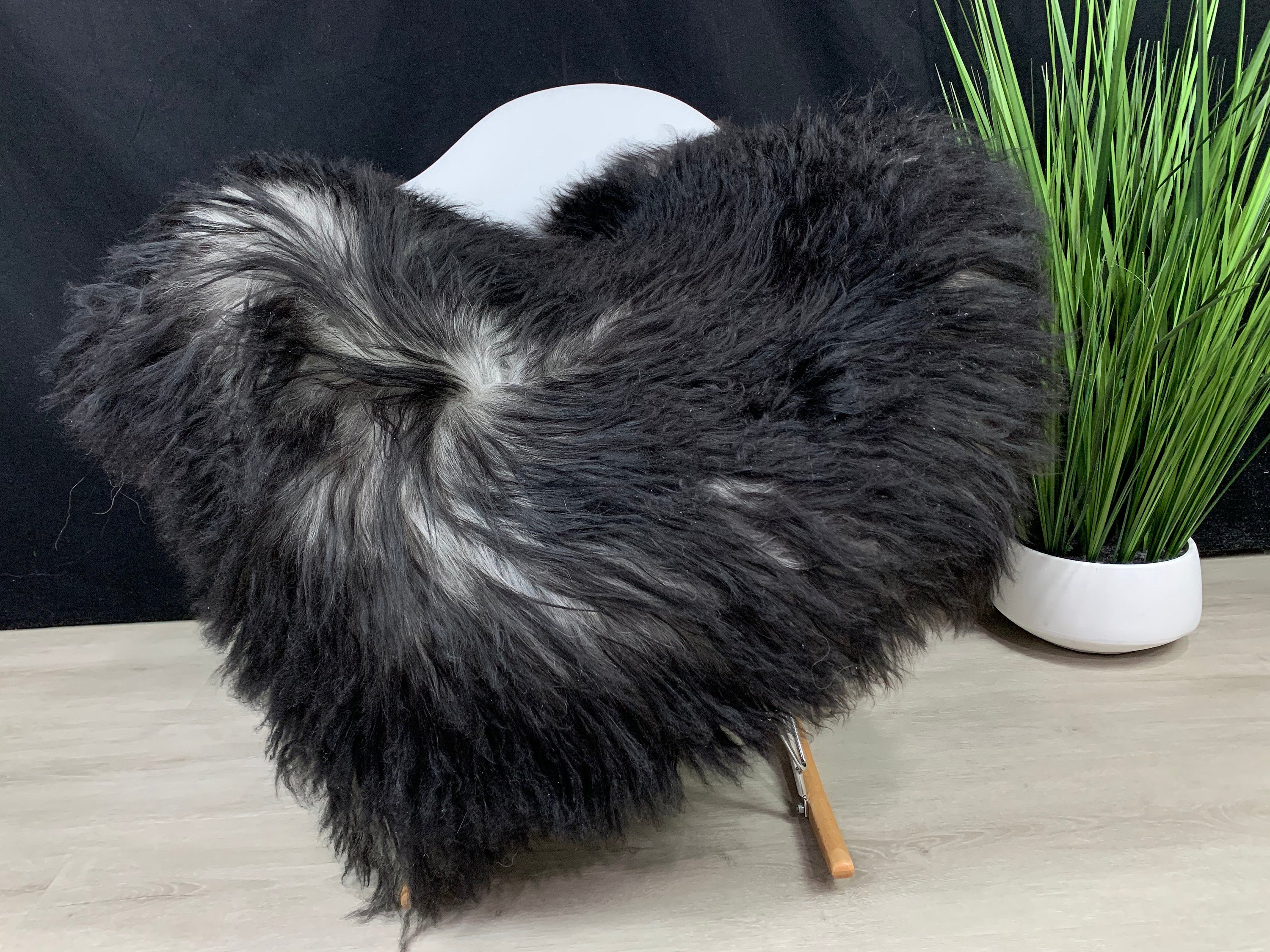 Curly Genuine Sheepskin rug pelt beautiful black gray natural color Perfect Motorcycle seat cover pet bed throw luxury natural rug